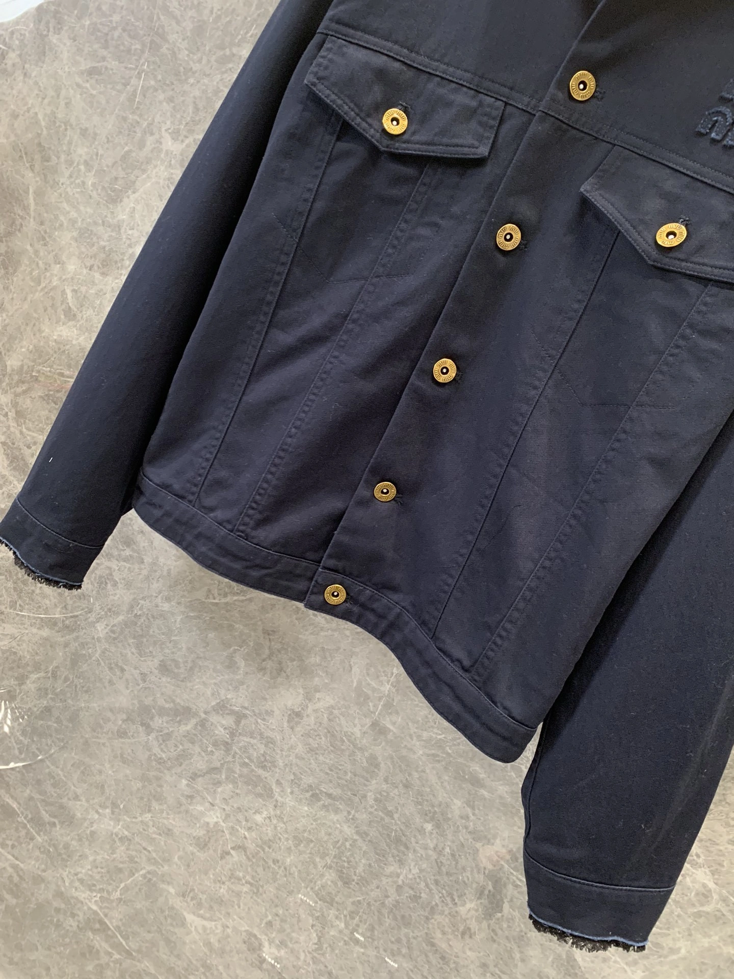 victoria- 7iu7iu oversized item:D-F240I1011