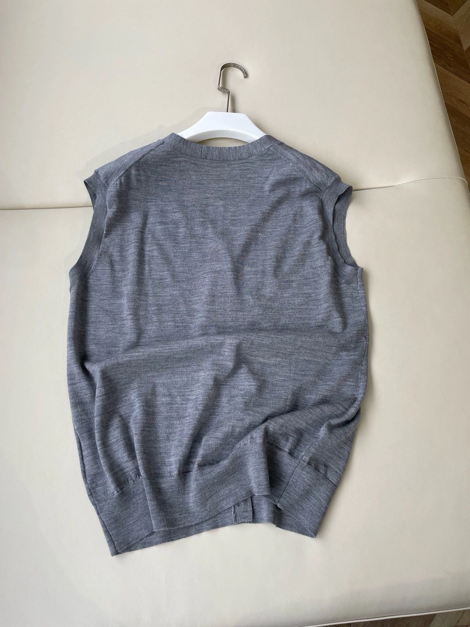 victoria- 7iu7iu wool 2Colour item:D-F244G2804-2