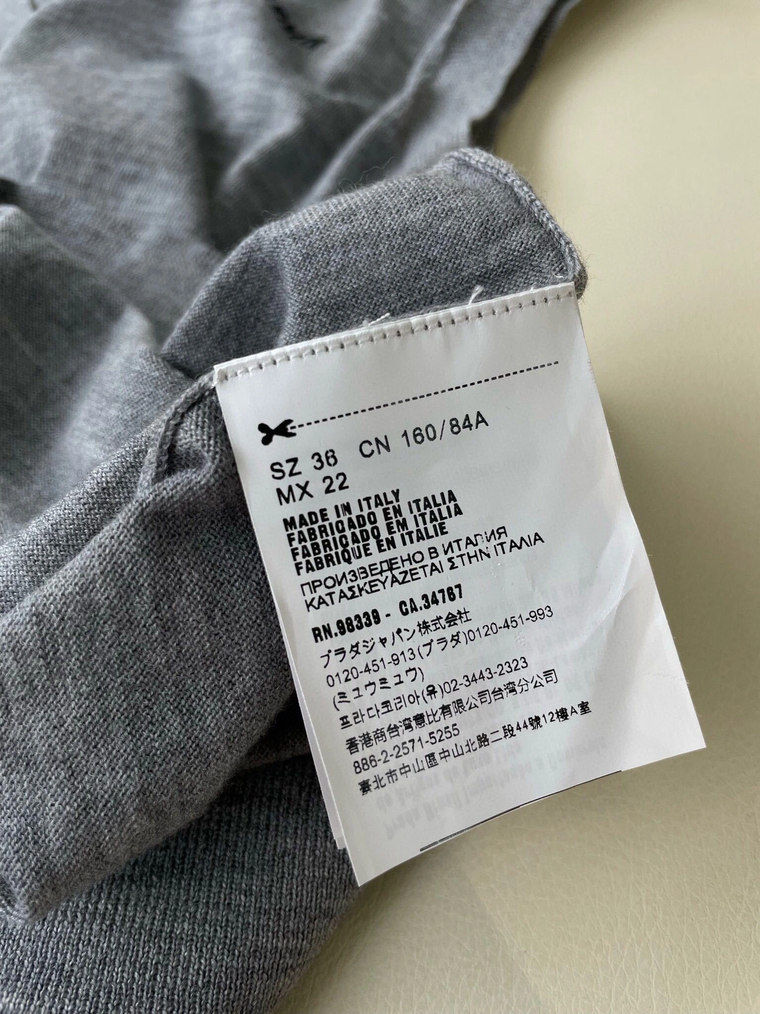 victoria- 7iu7iu wool 2Colour item:D-F244G2804-2