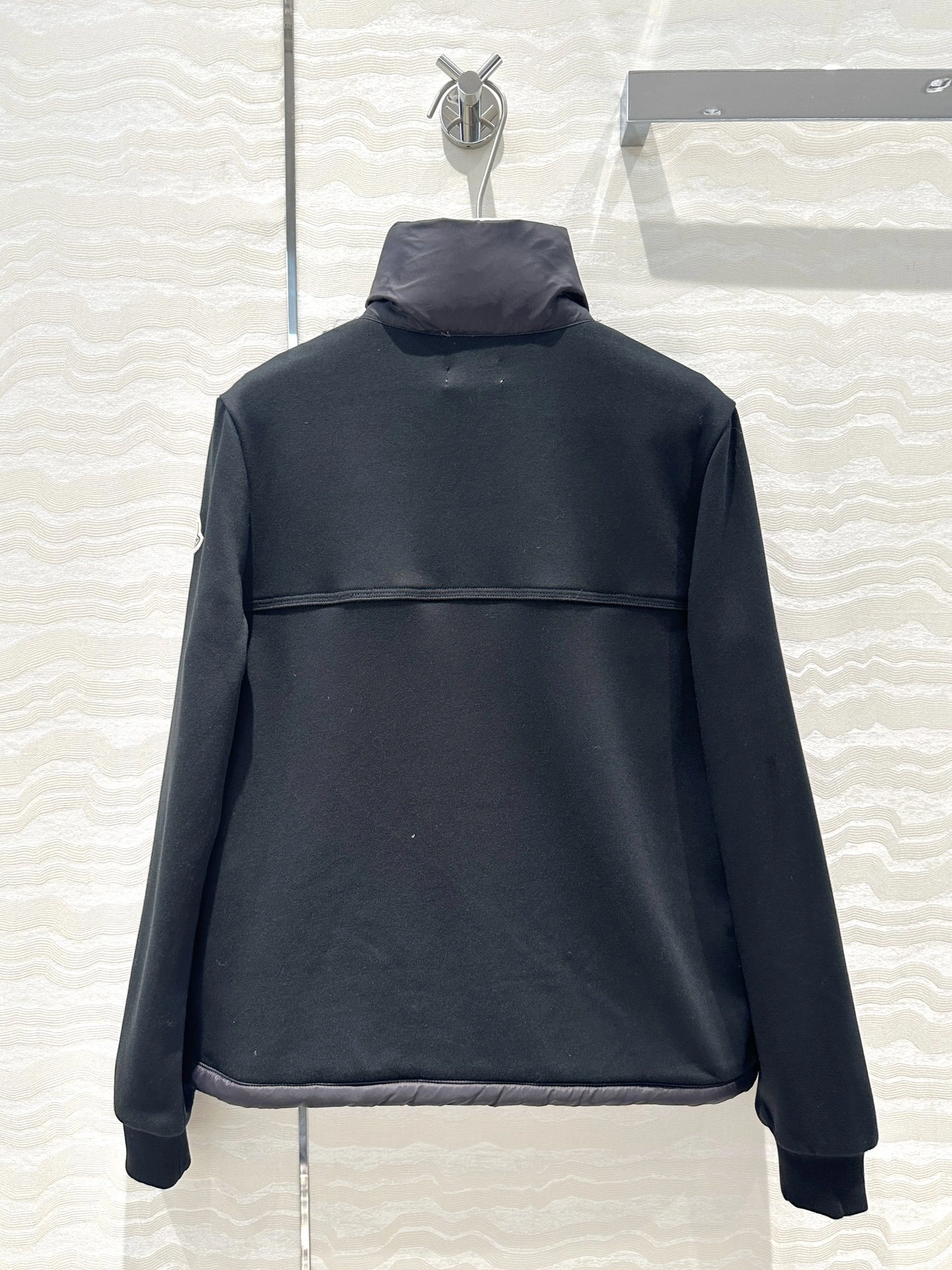 victoria- 7o9385r 2Colour item:D-F061H1537-2