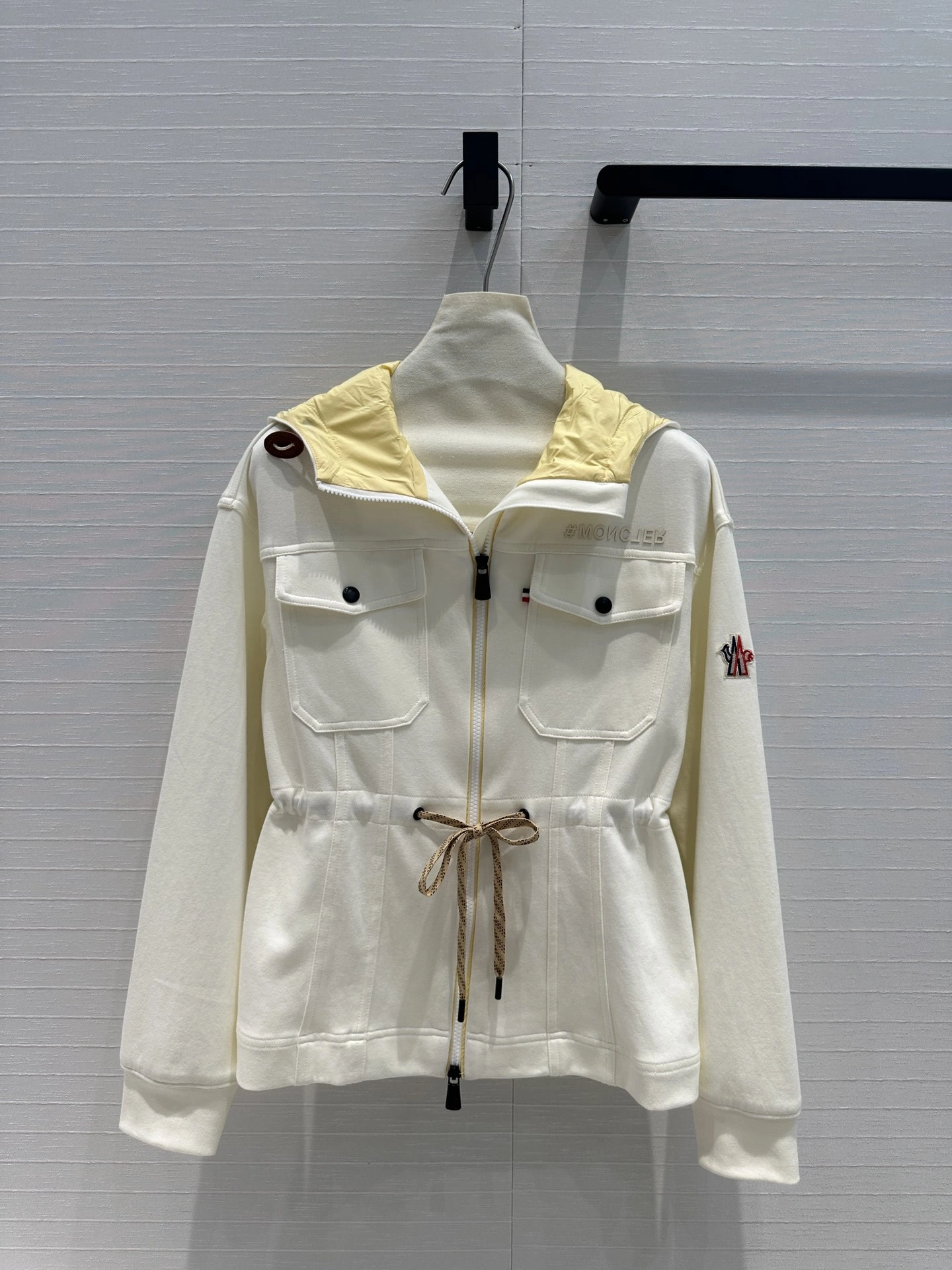 victoria- 7o9385r 2Colour item:D-F061I0613-2
