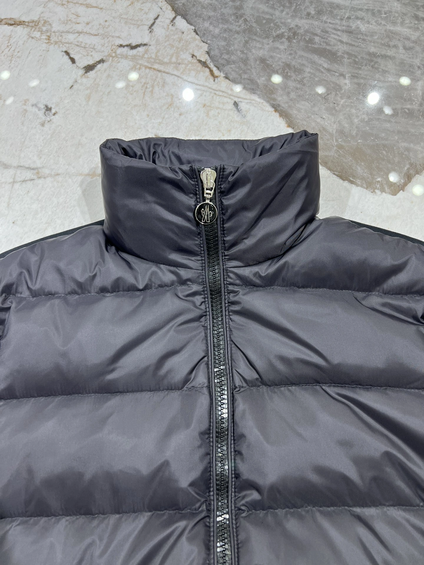 victoria- 7o9385r 2Colour item:D-F140J5025-2