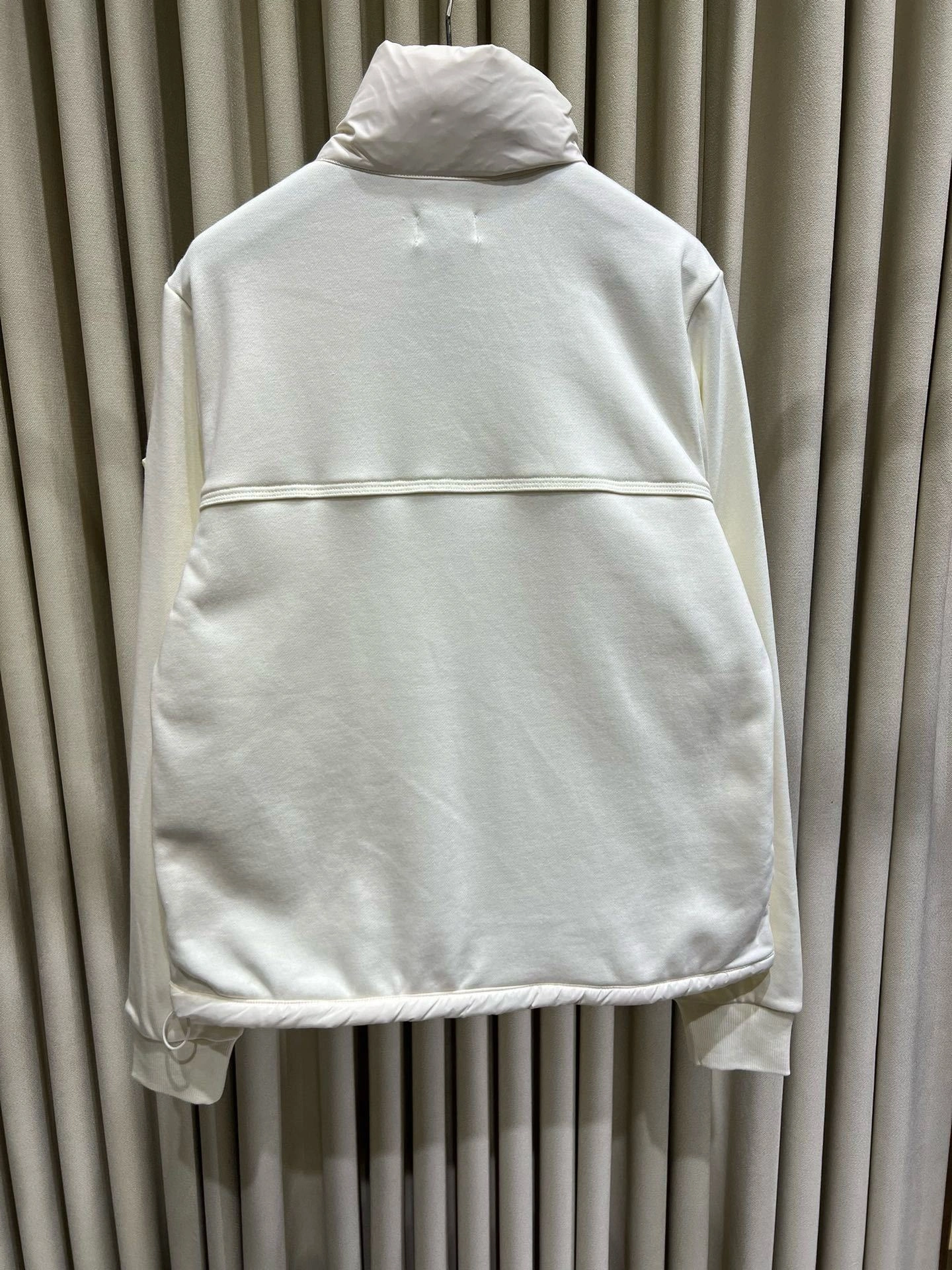 victoria- 7o9385r 2Colour item:D-F140J5025-2