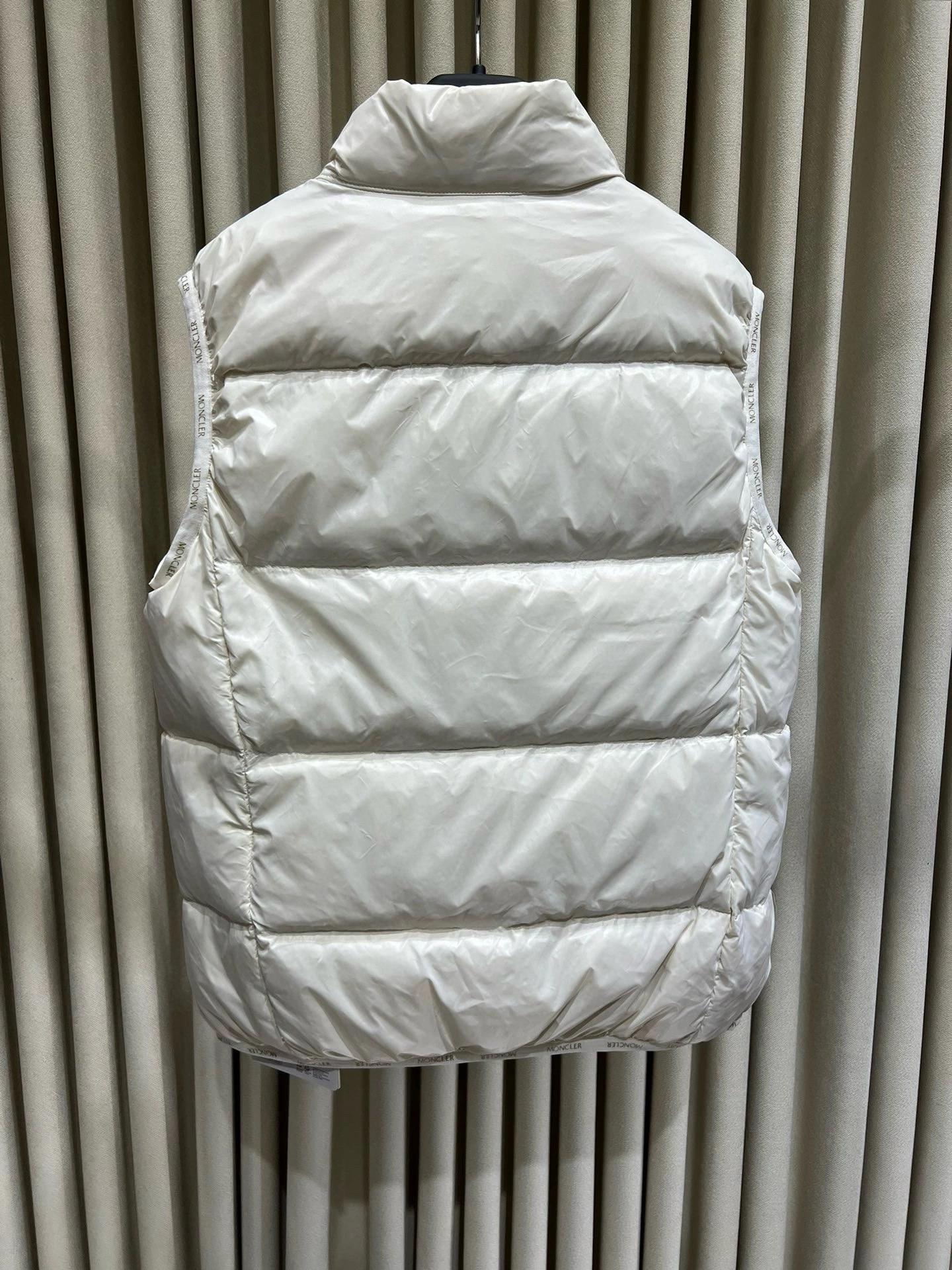 victoria- 7o9385r 2Colour item:D-F140J5026-2