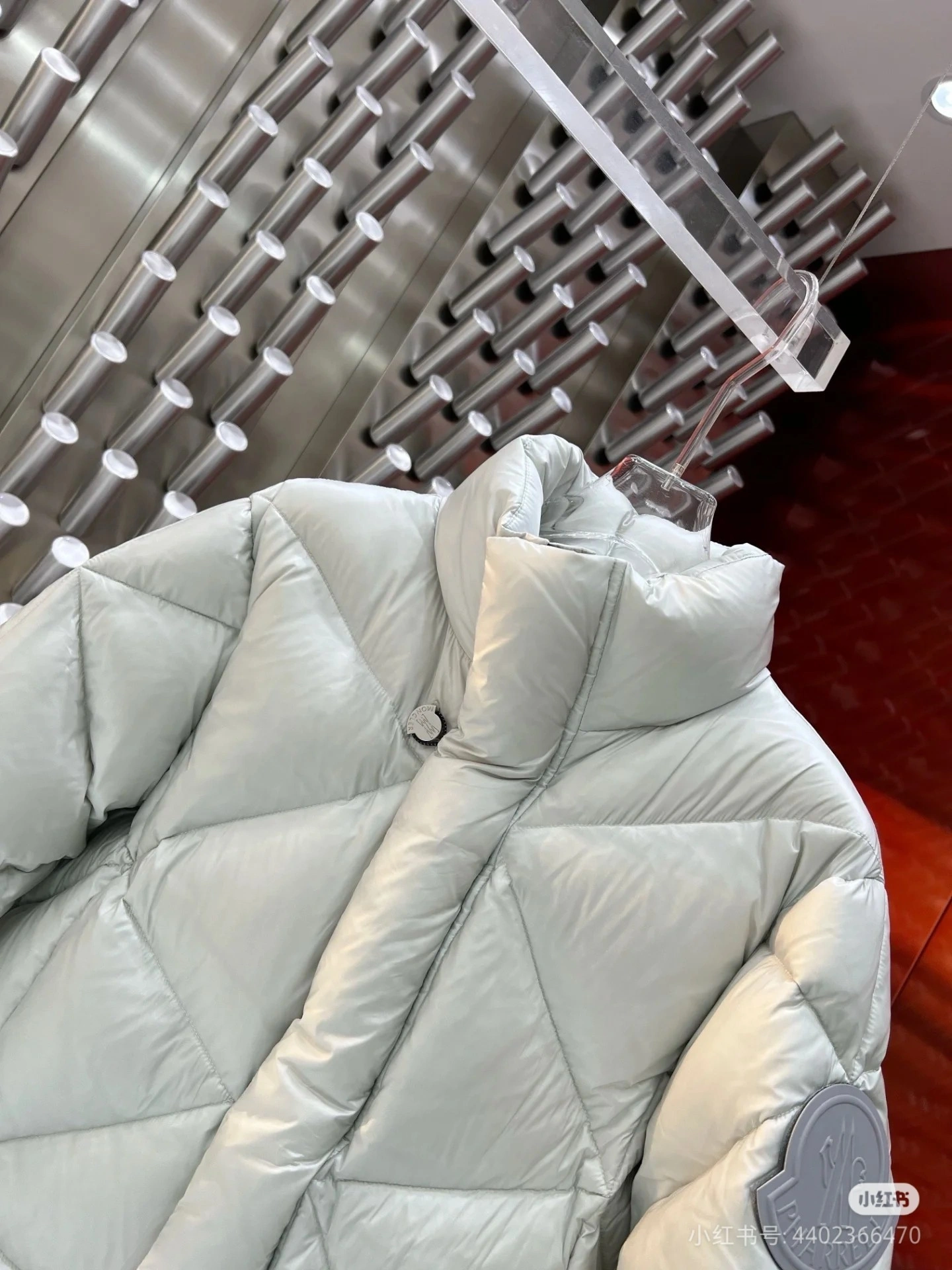 victoria- 7o9385r Pharrell Williams down jacket 2Colour item:D-F431J1330-2