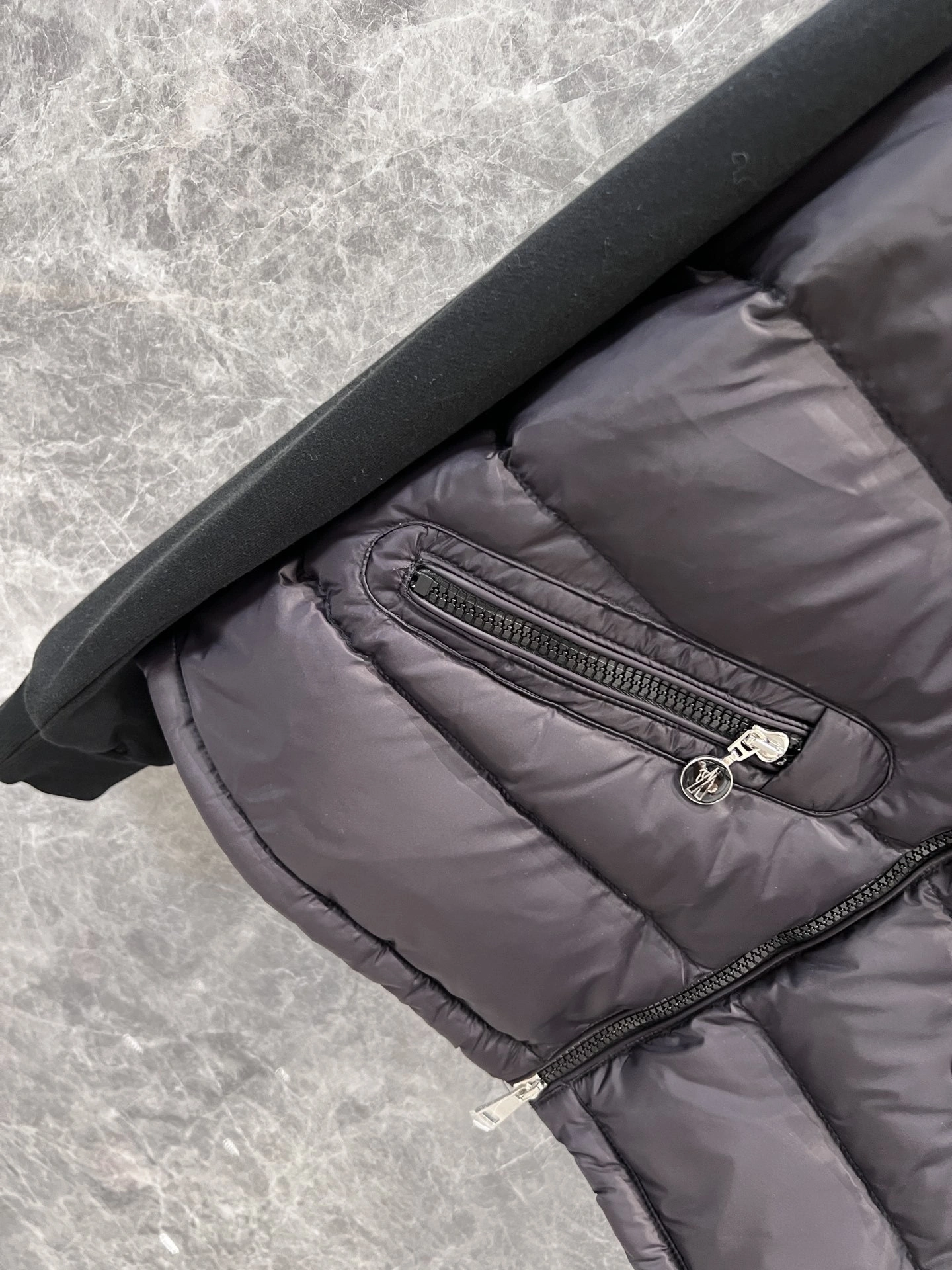 victoria- 7o9385r down jacket 2Colour item:D-F061I0614-2
