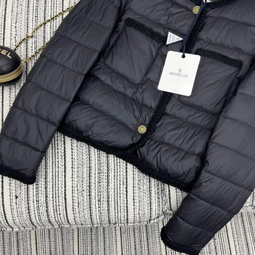victoria- 7o9385r down jacket 2Colour item:D-F240I1034-2