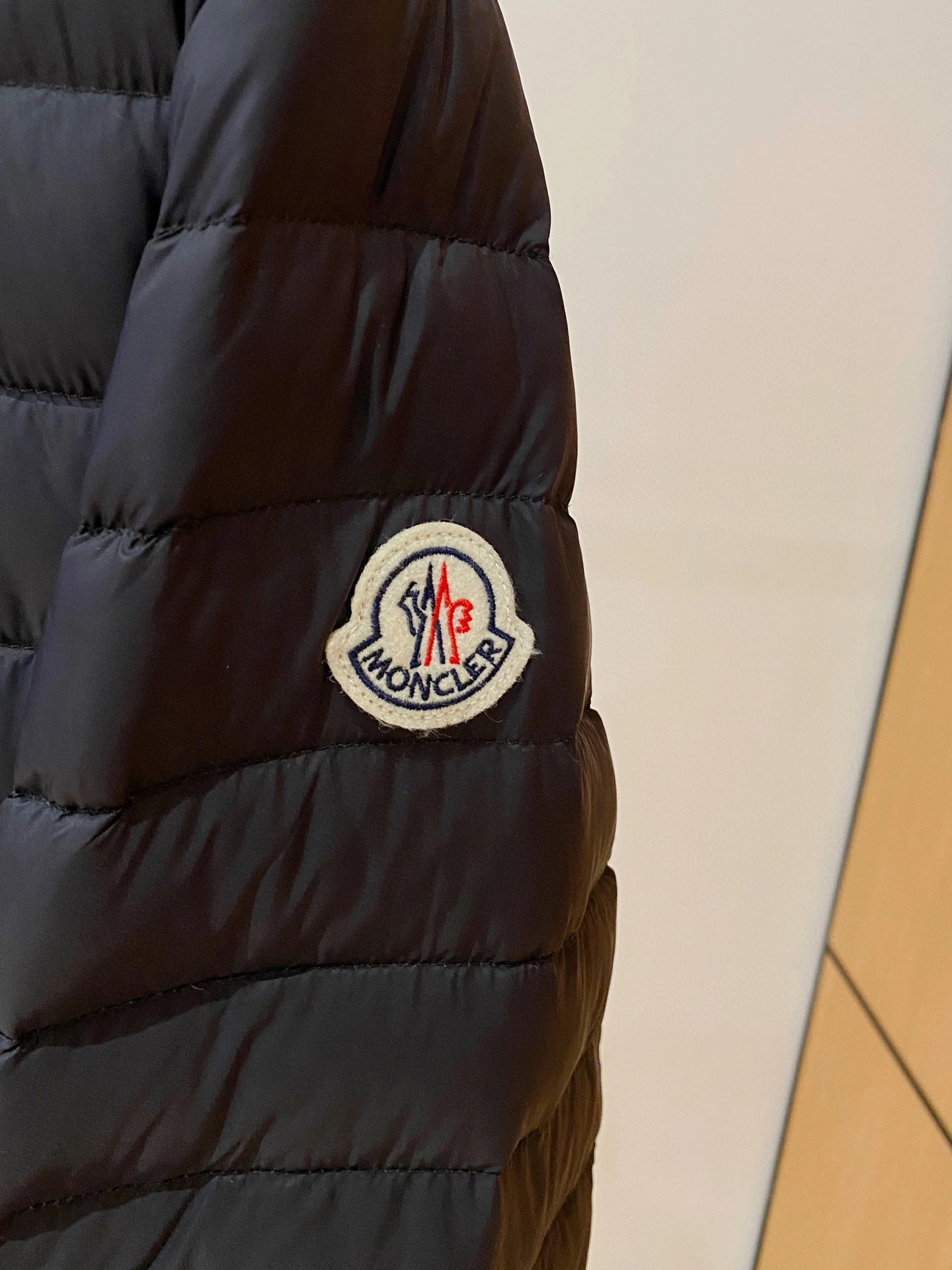 victoria- 7o9385r down jacket white duck down 2Colour item:E-F431I0323-2
