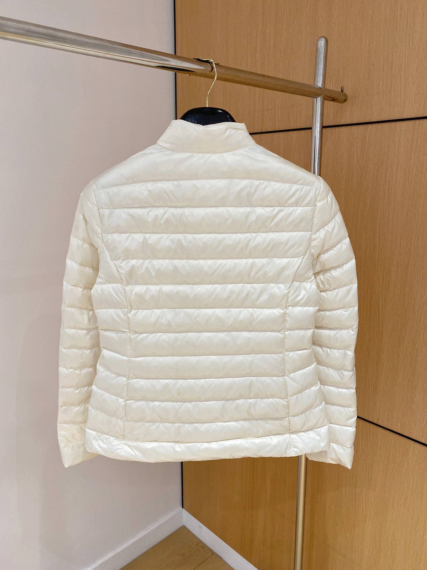 victoria- 7o9385r down jacket white duck down 3Colour item:E-F431I0322-3
