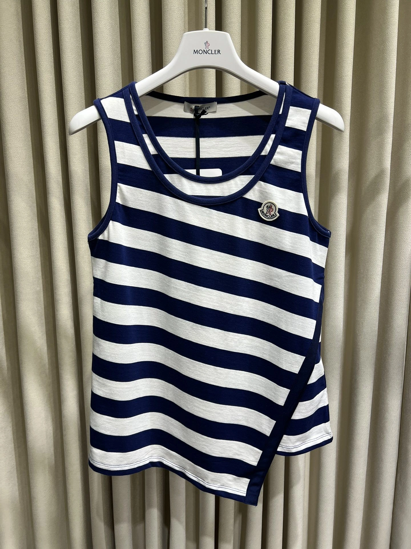 victoria- 7o9385r item:D-F140G2443