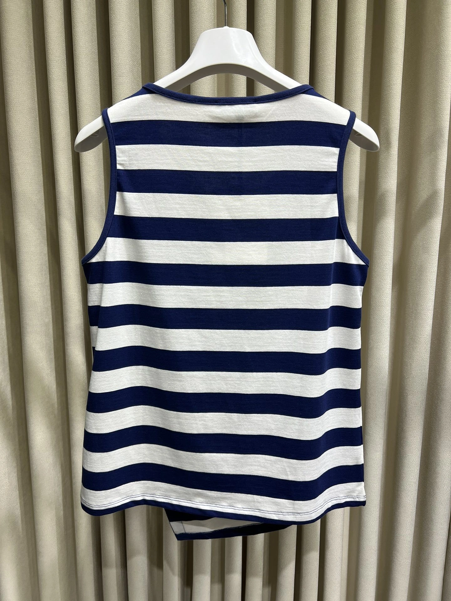 victoria- 7o9385r item:D-F140G2443