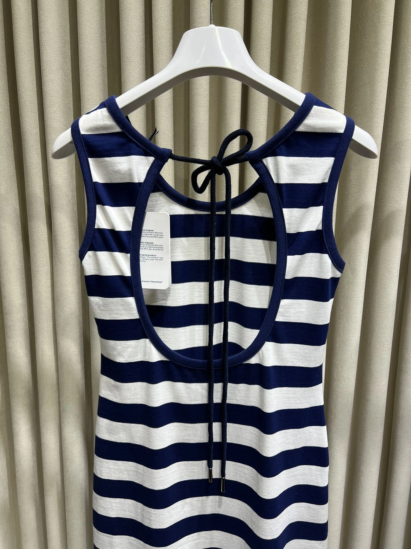 victoria- 7o9385r item:D-F140G2444