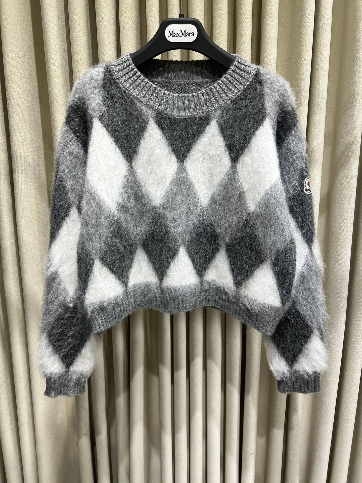 victoria- 7o9385r item:D-F140J4933
