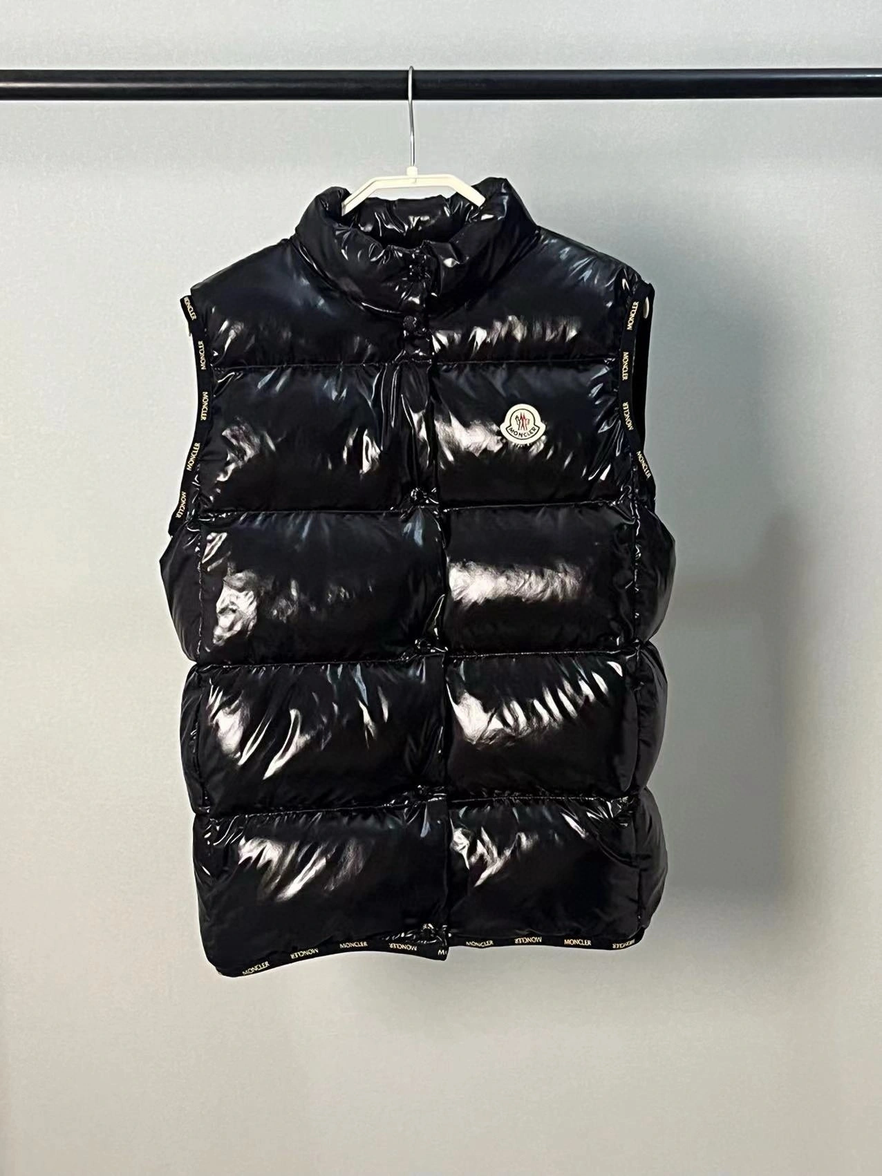 victoria- 7o9385r puffer vest 3Colour item:D-F365I0708-3