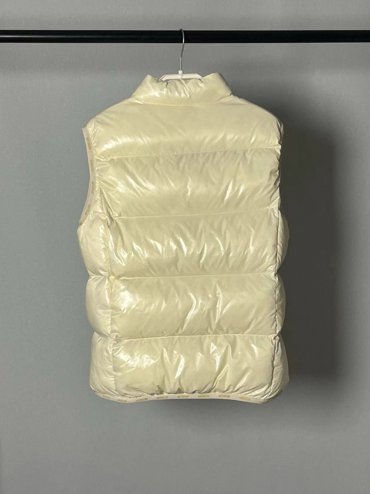 victoria- 7o9385r puffer vest 3Colour item:D-F365I0708-3
