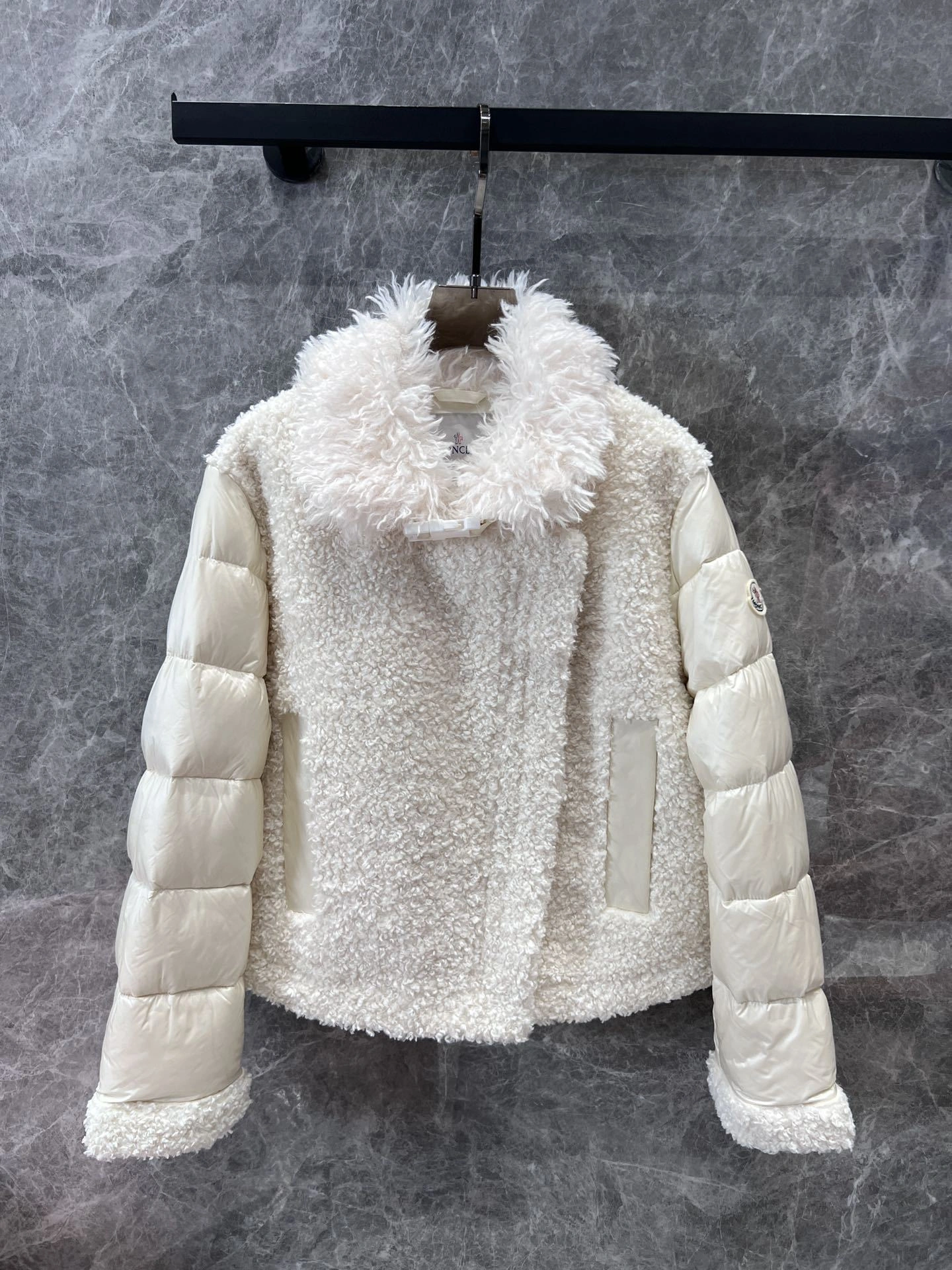 victoria- 7o9385r wool down jacket 3Colour item:D-F061I0612-3