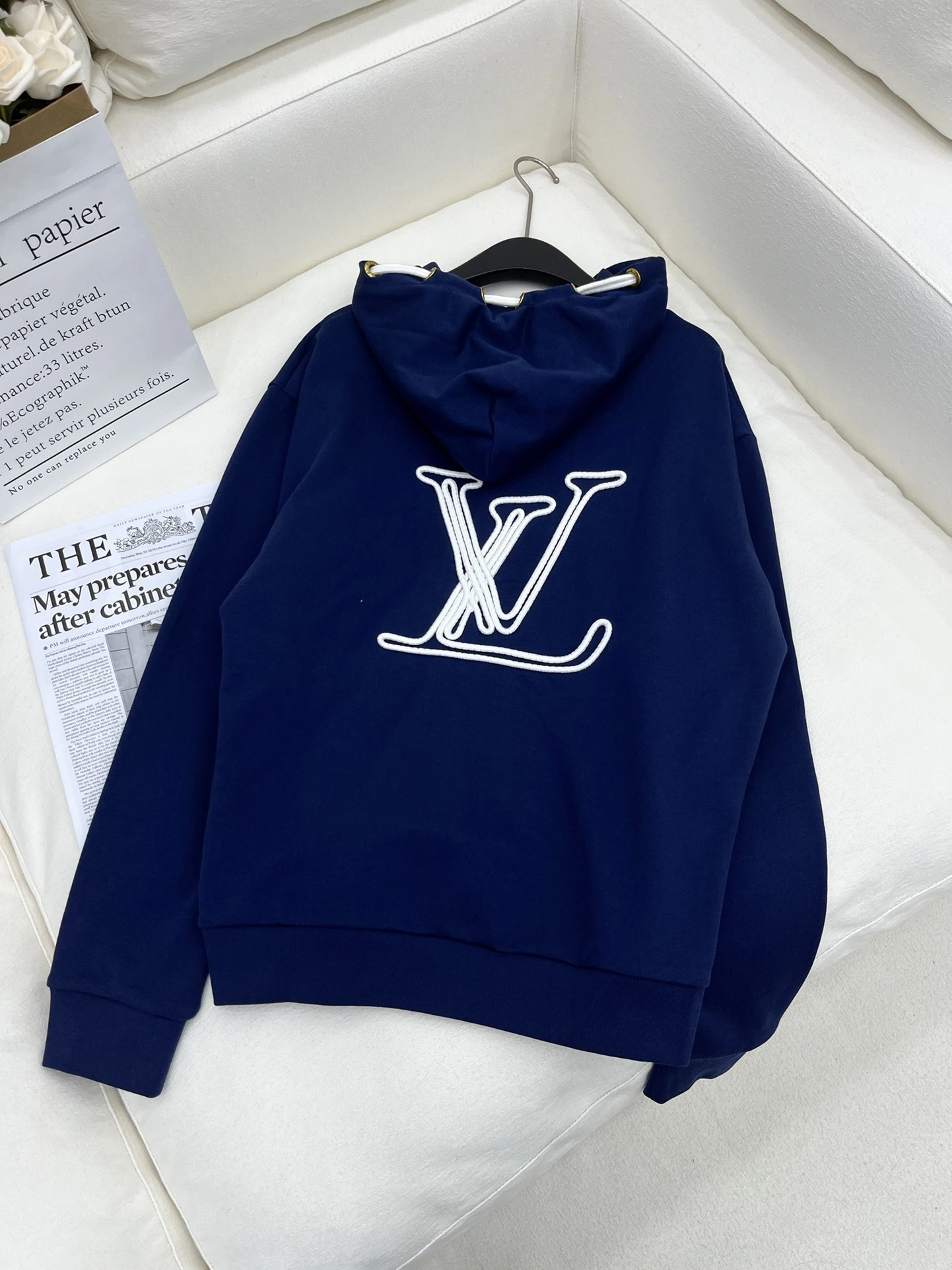 victoria- 8V embroidery oversized item:D-F244G2810