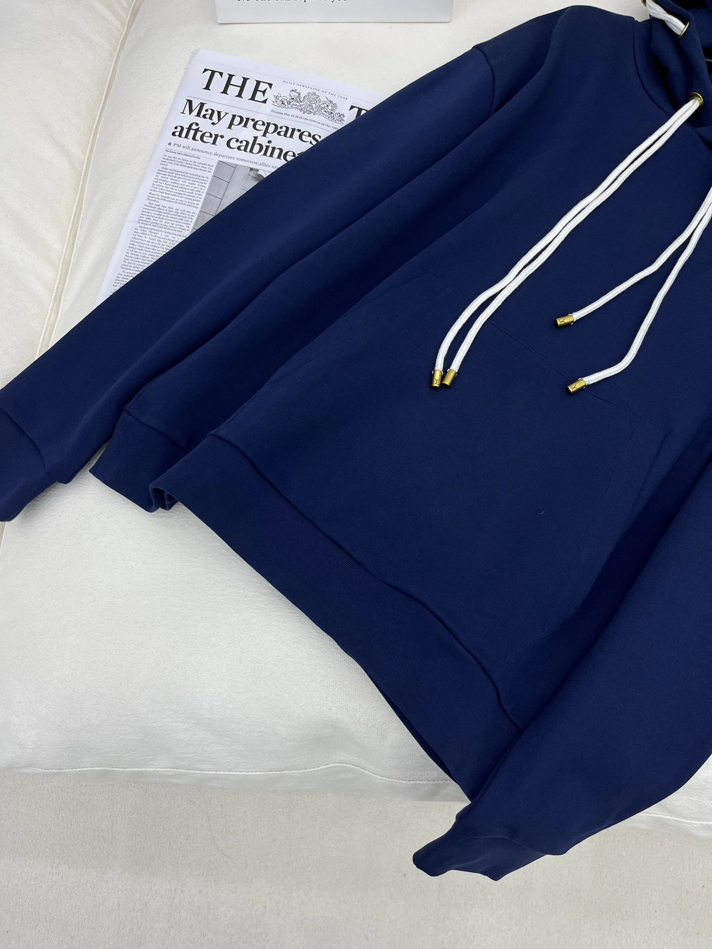 victoria- 8V embroidery oversized item:D-F244G2810