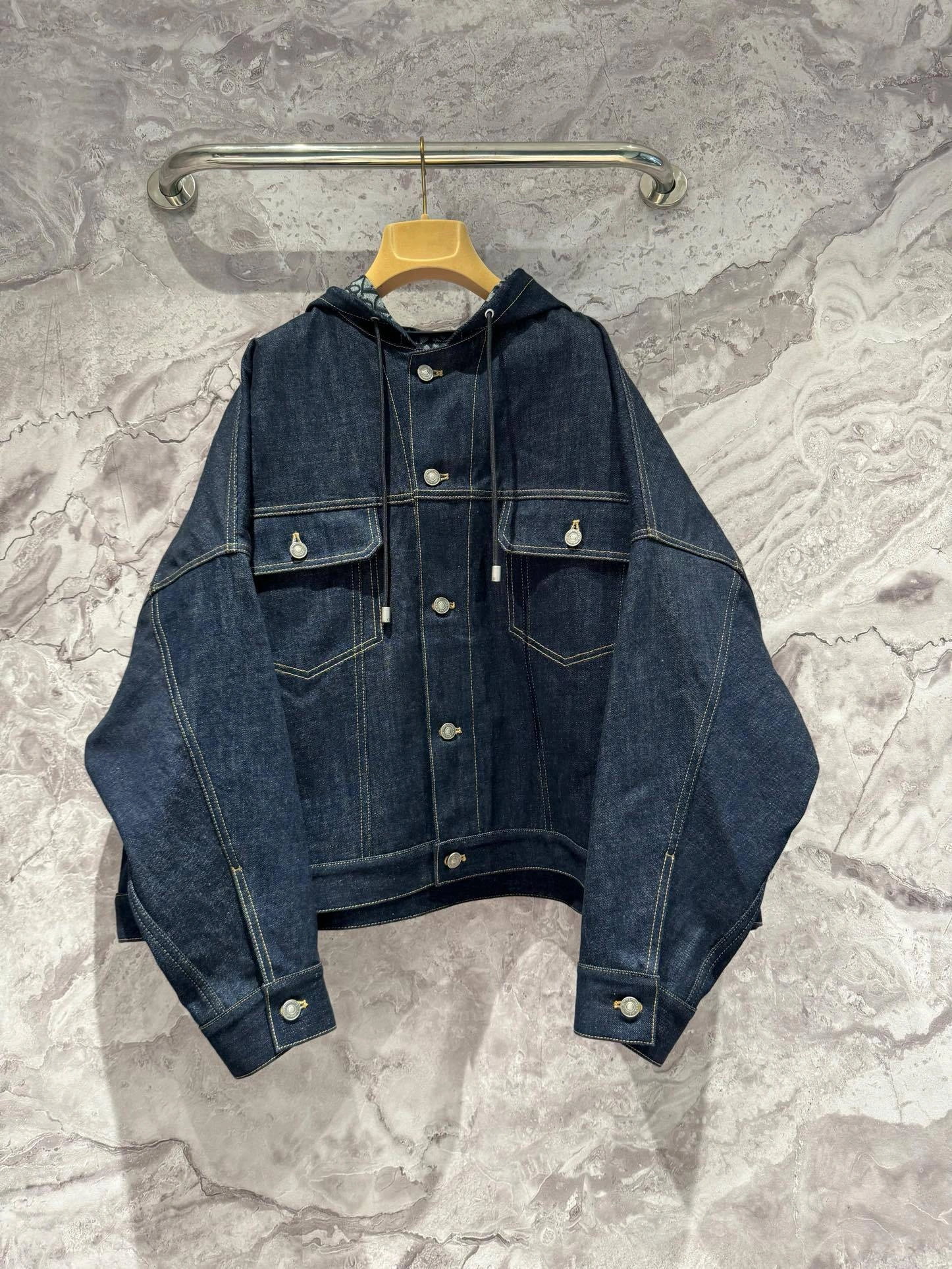 victoria- 8V item:D-F244K1813
