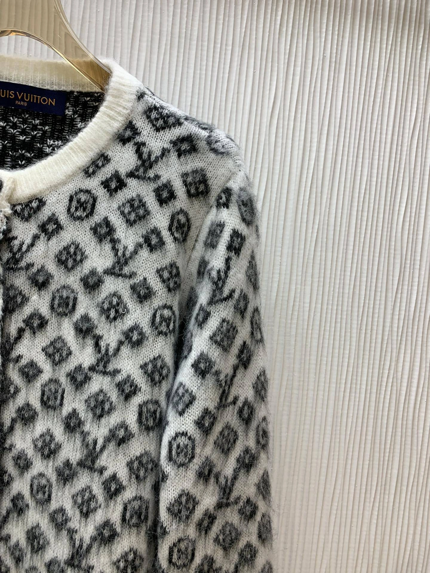 victoria- 8V wool item:D-F245K0615