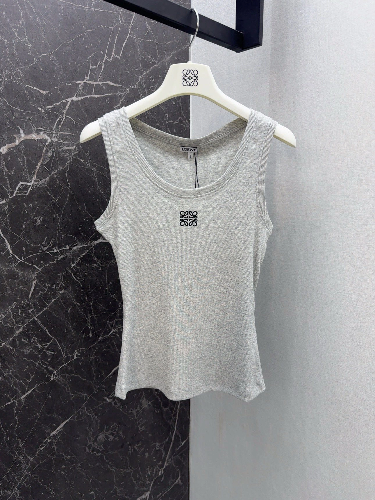 &victoria- 8o5w5 embroidery 3Colour item:D-F240E3053-3