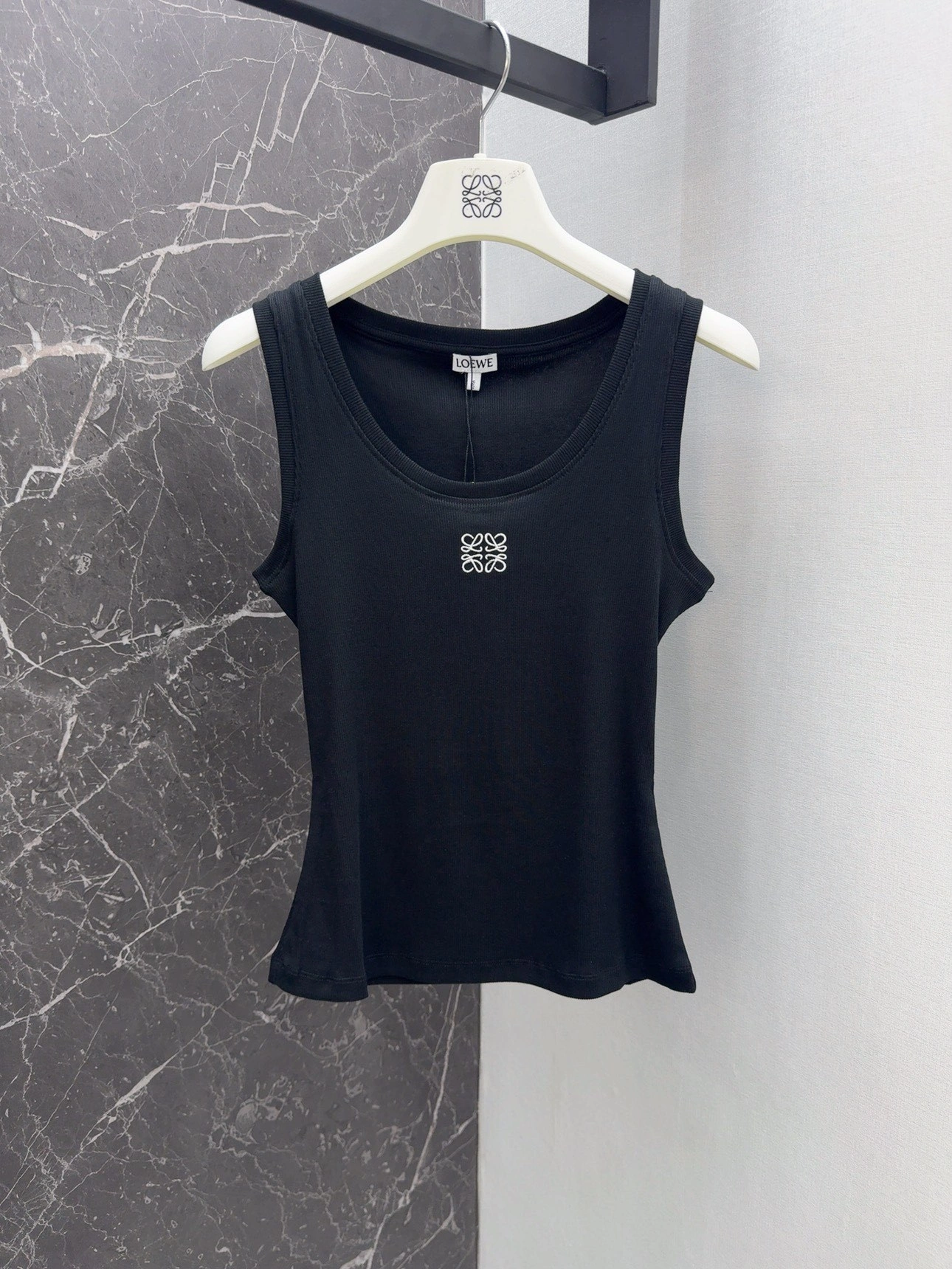 &victoria- 8o5w5 embroidery 3Colour item:D-F240E3053-3