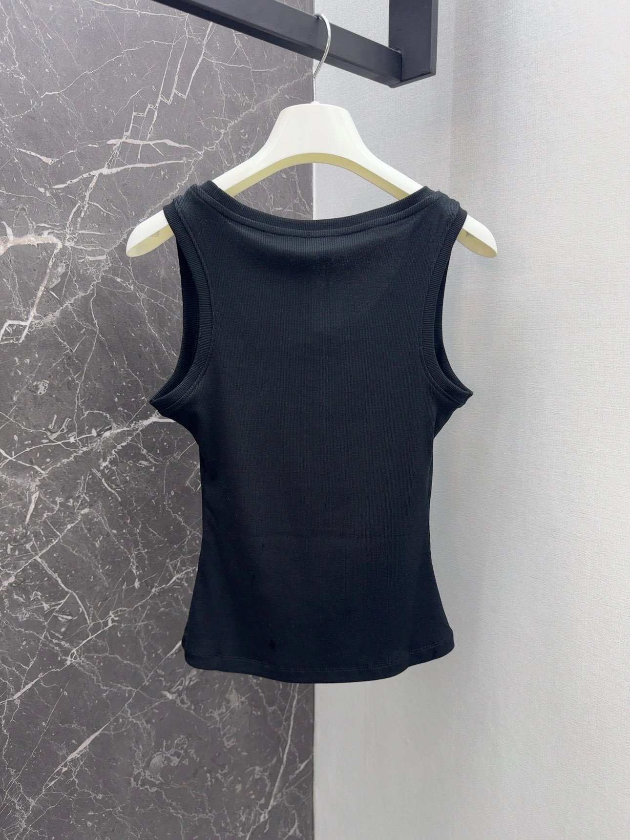 &victoria- 8o5w5 embroidery 3Colour item:D-F240E3053-3