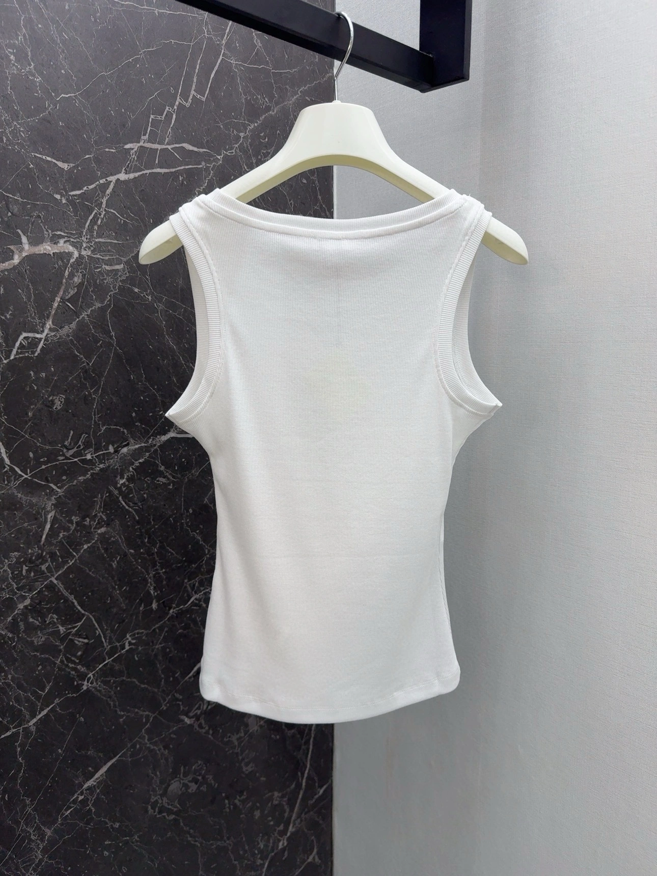 &victoria- 8o5w5 embroidery 3Colour item:D-F240E3053-3