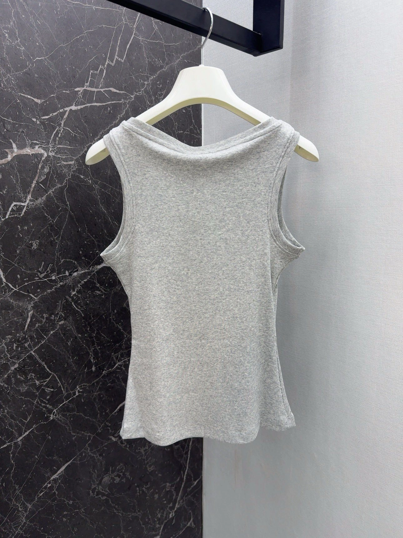 &victoria- 8o5w5 embroidery 3Colour item:D-F240E3053-3