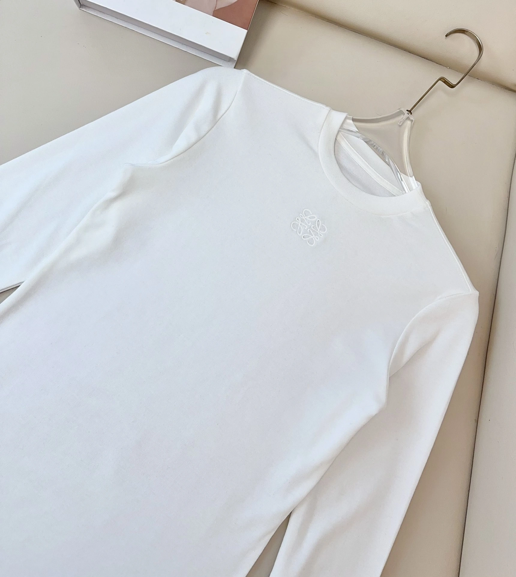 victoria- 8o5w5 embroidery T-shirt 3Colour item:D-F245K0814-3