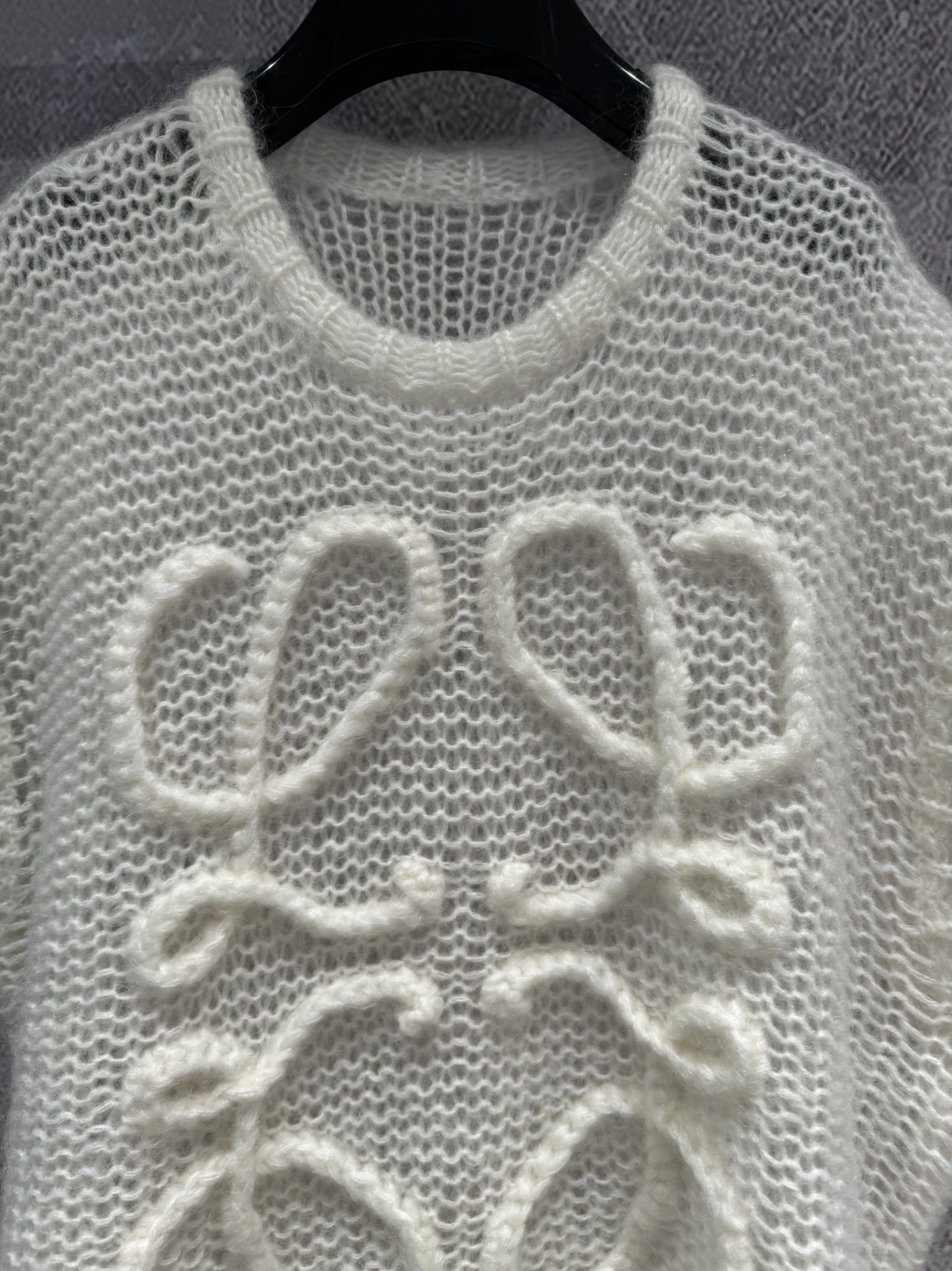 &victoria- 8o5w5 item:D-F240D2125