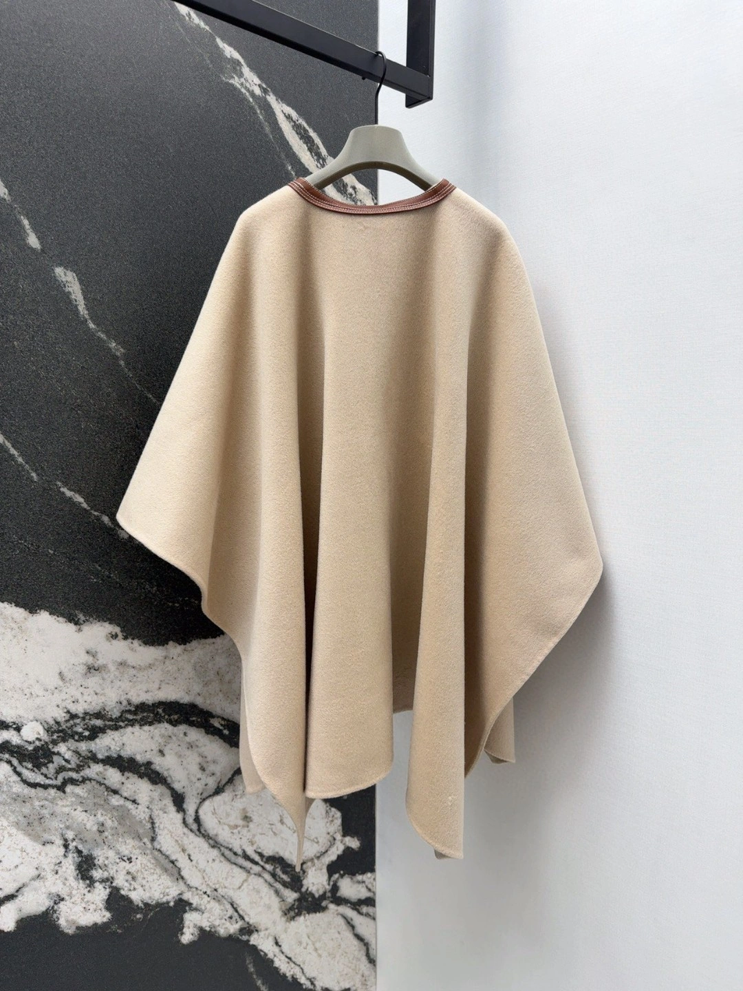 victoria- 8oro Pi191 sheepskin 2Colour item:D-F240K0707-2
