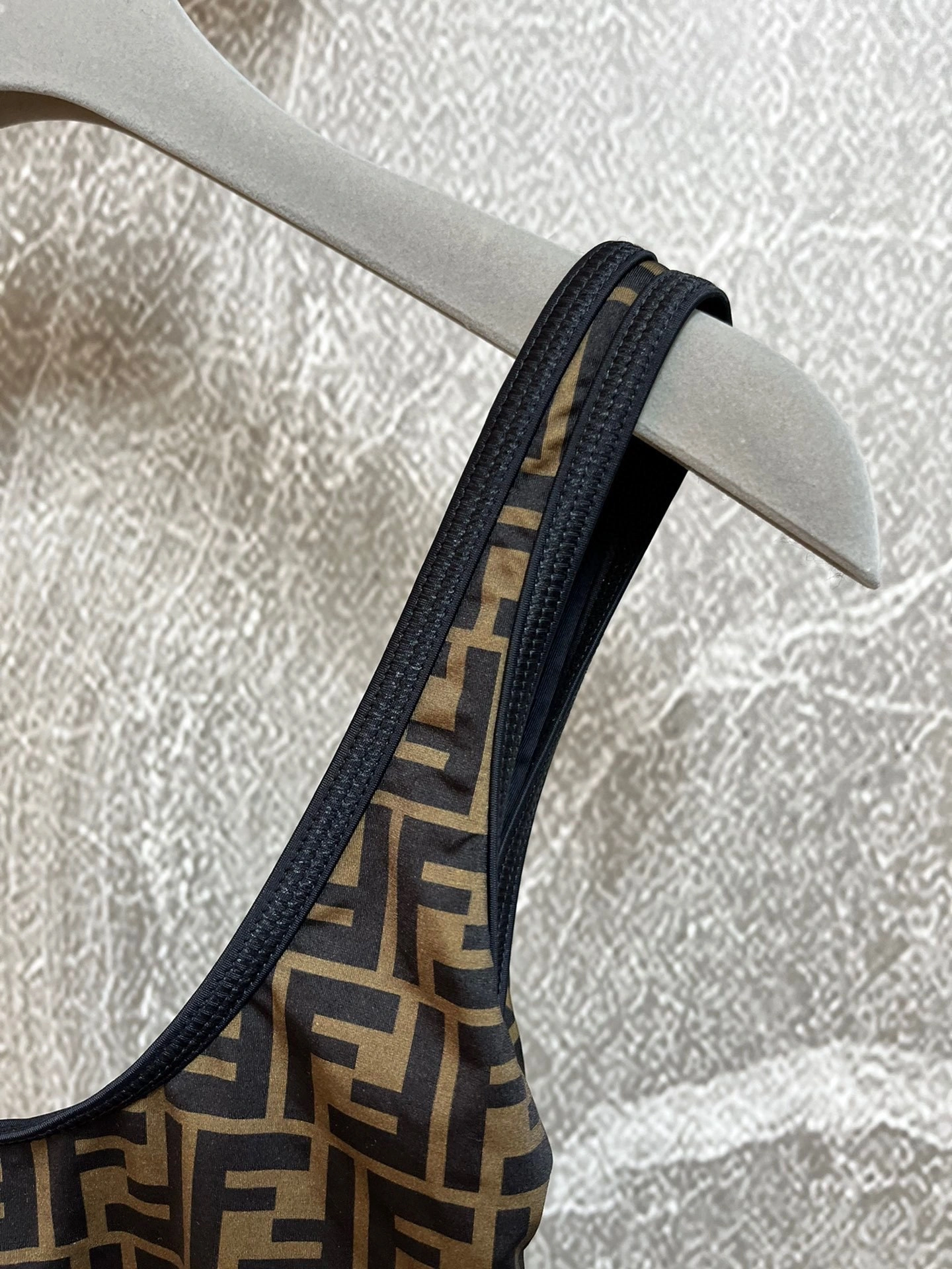 victoria- F594i item:D-F240D2976