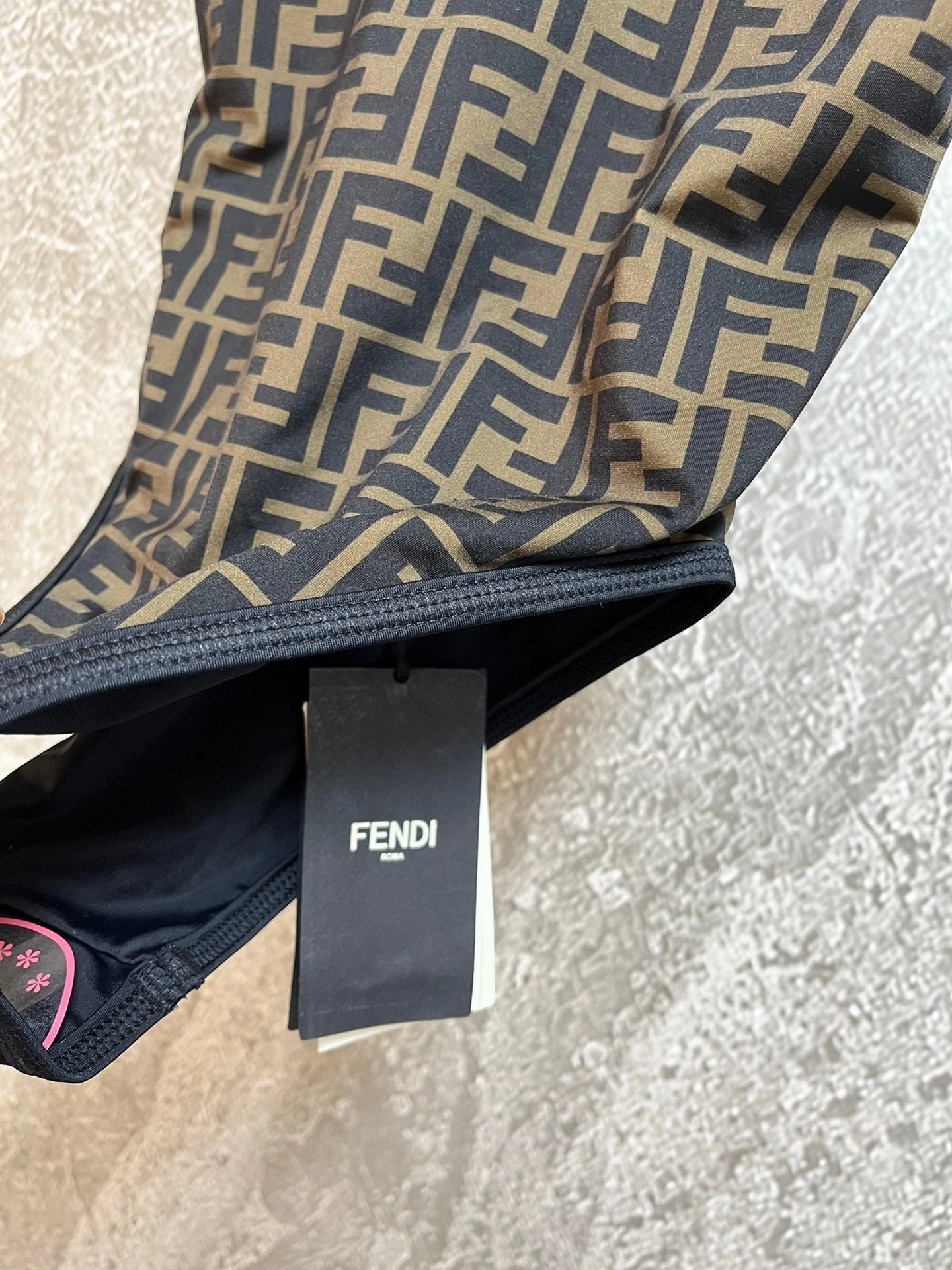 victoria- F594i item:D-F240D2976