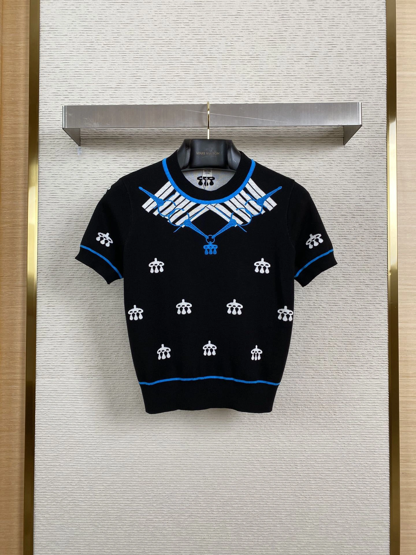 victoria- H5r75s item:D-F000G1534
