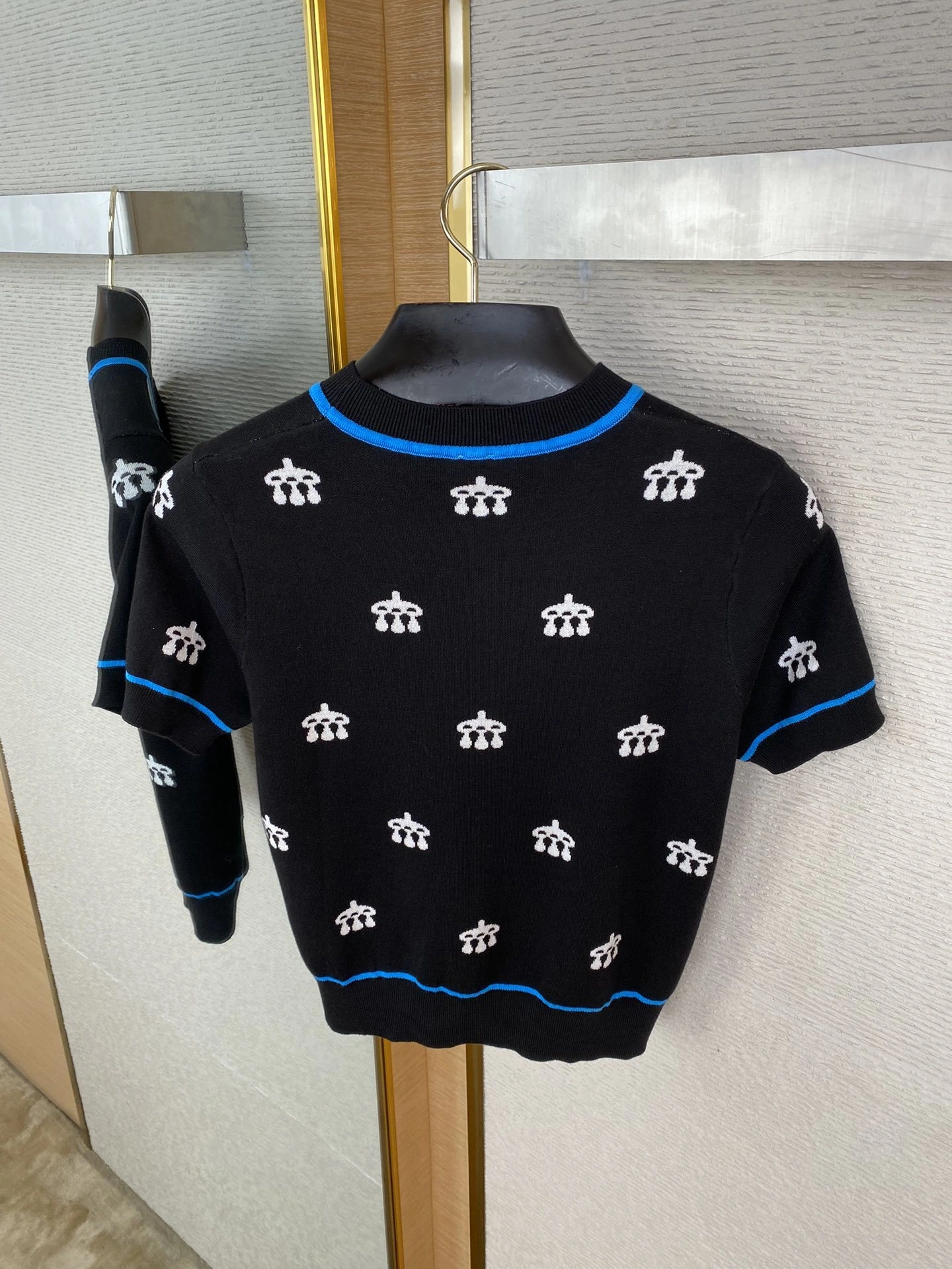 victoria- H5r75s item:D-F000G1534