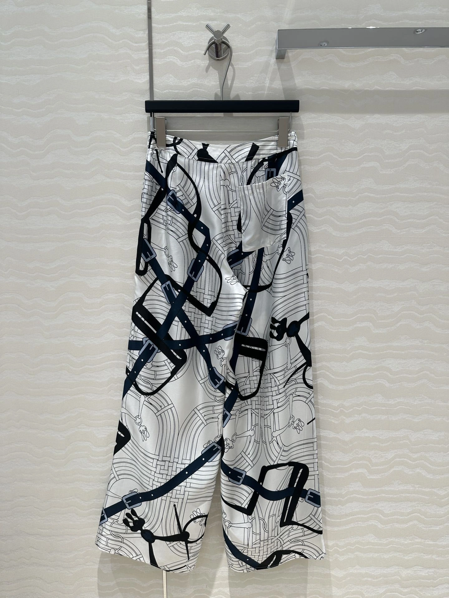 victoria- H5r75s item:D-F240G0929
