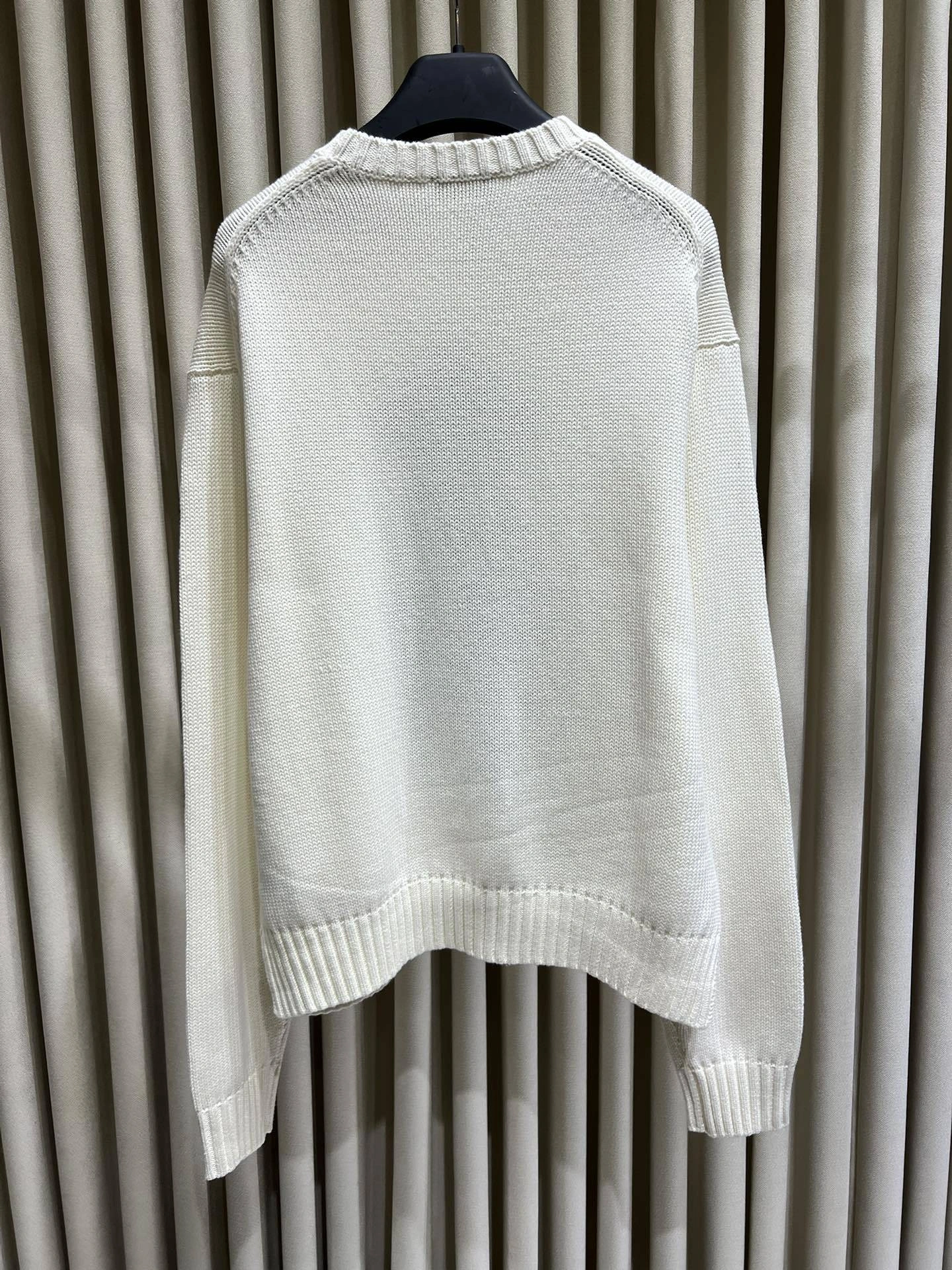 &victoria- R18ph item:D-F140G2452