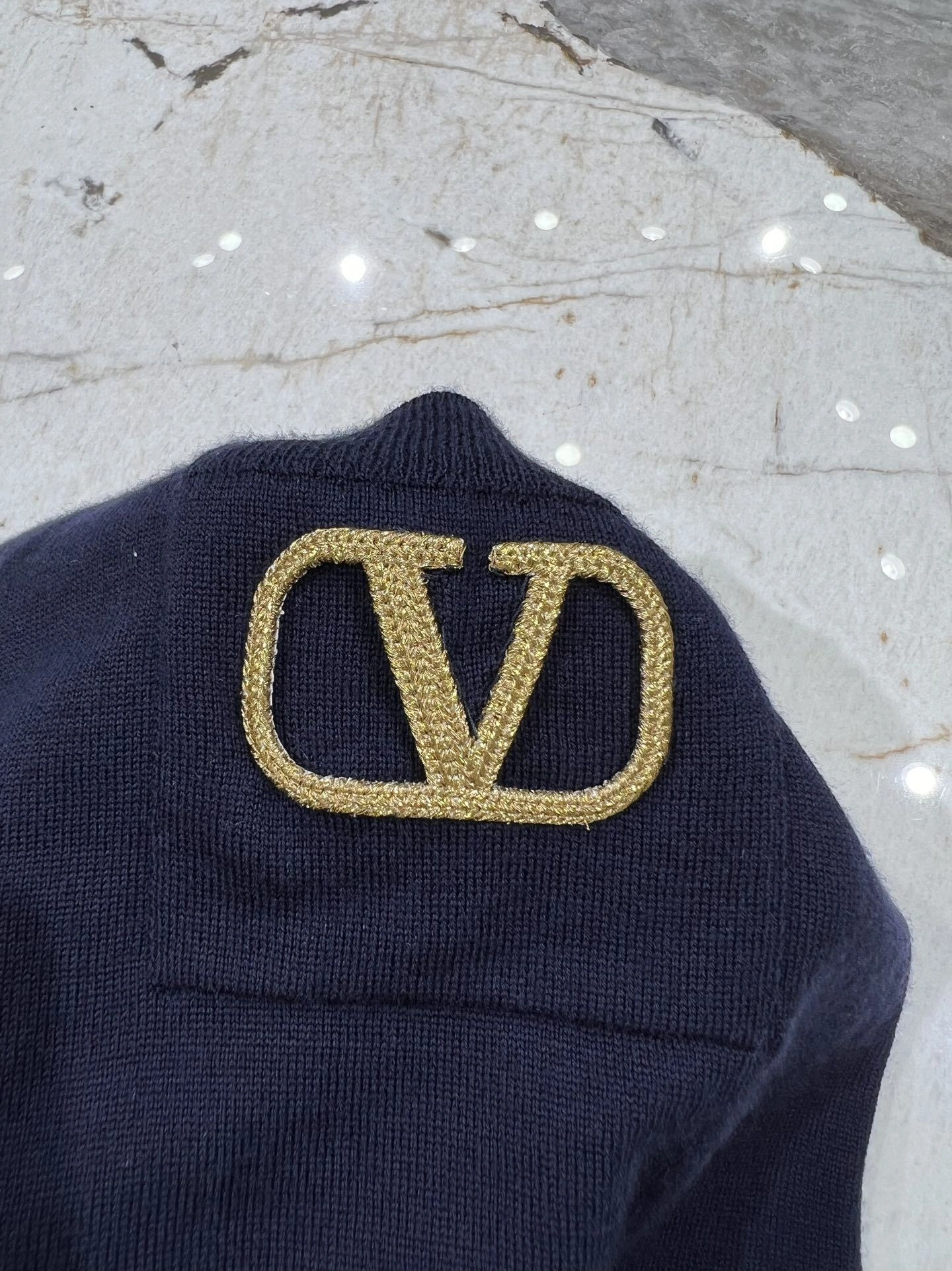 victoria- V1859ti9o embroidery item:D-F140G2461