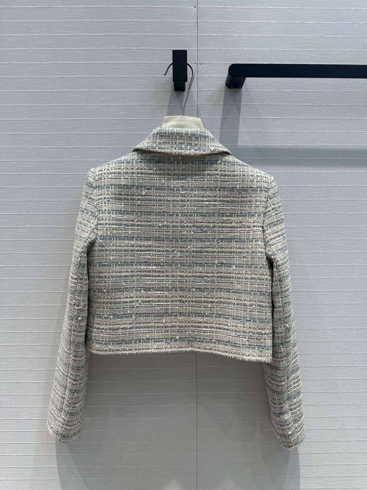 victoria- V1859ti9o item:D-F061H1536
