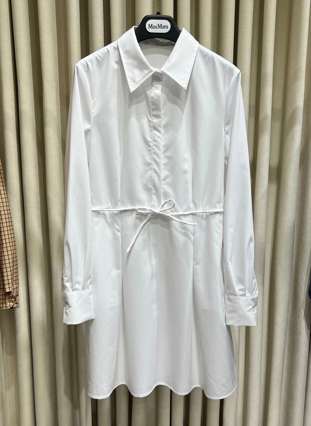 victoria- V1859ti9o item:D-F140G2459