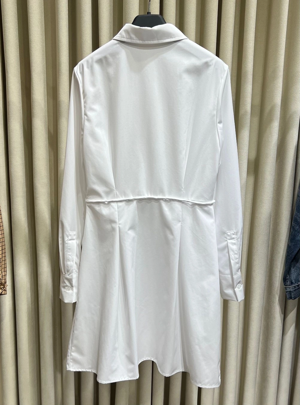 victoria- V1859ti9o item:D-F140G2459