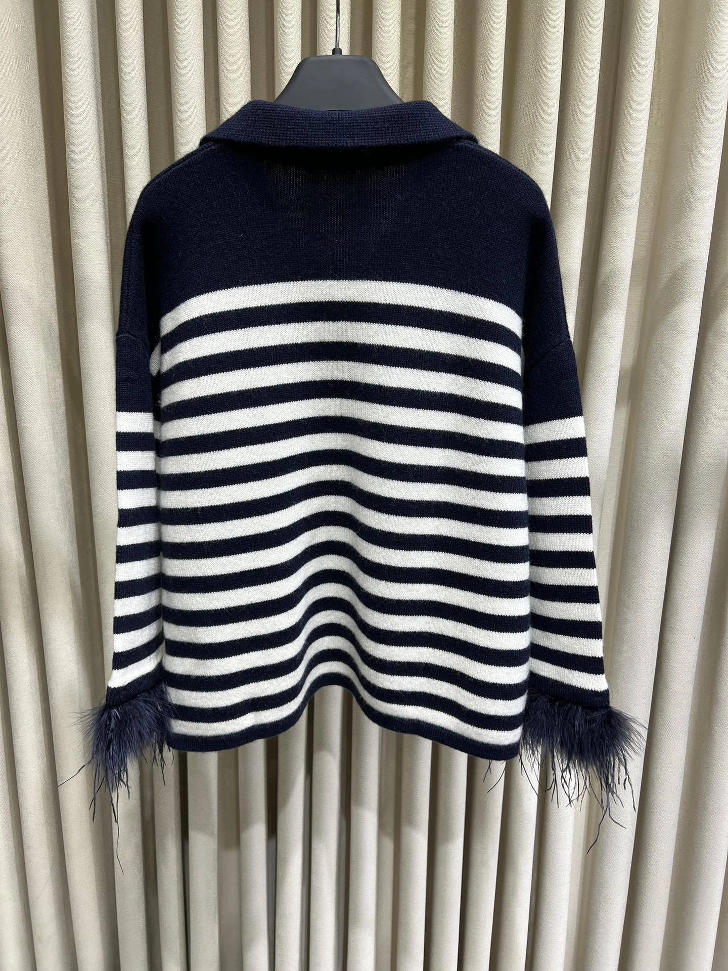 victoria- V1859ti9o item:D-F140J5043