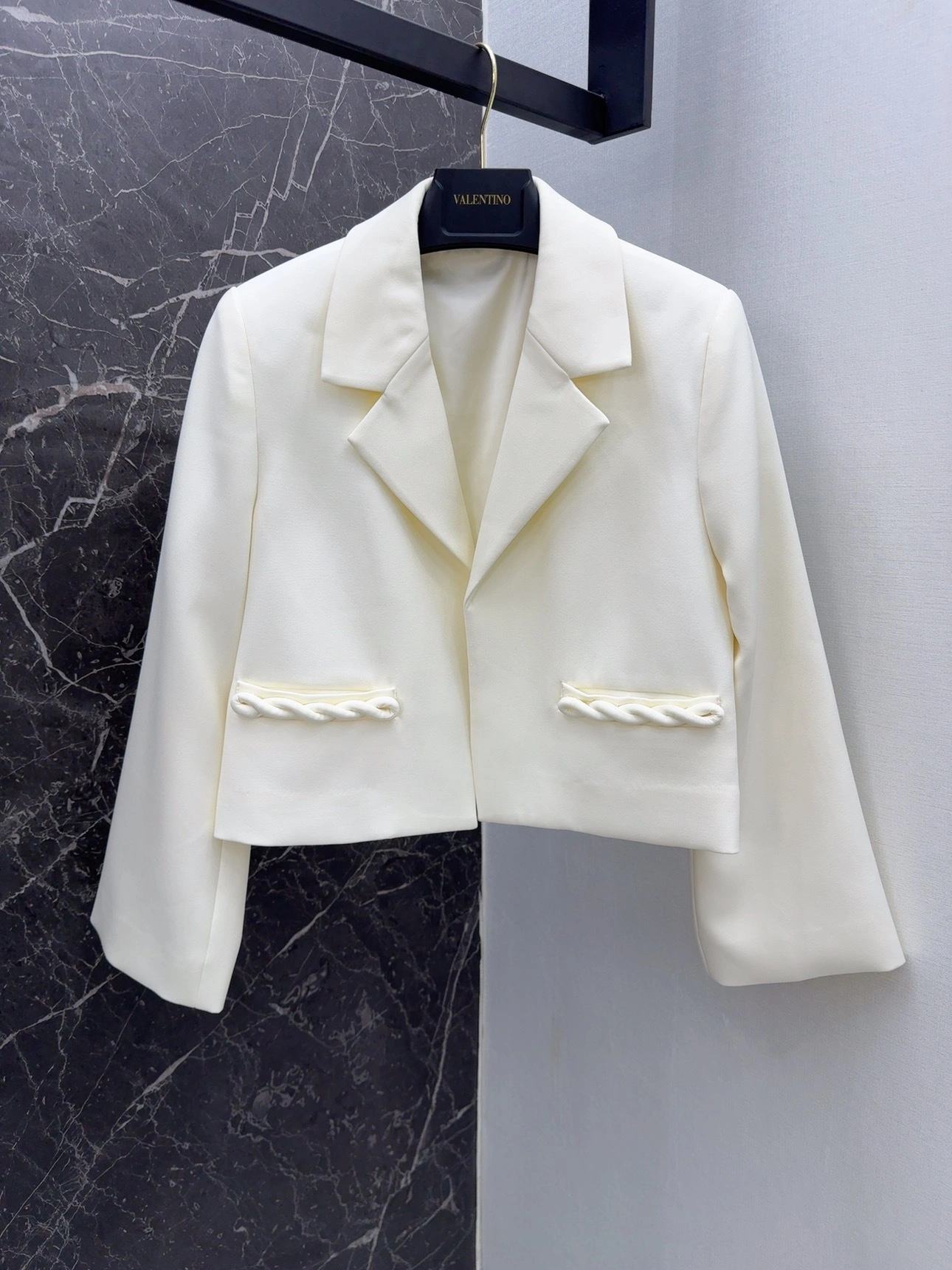 victoria- V1859ti9o item:D-F240G0926