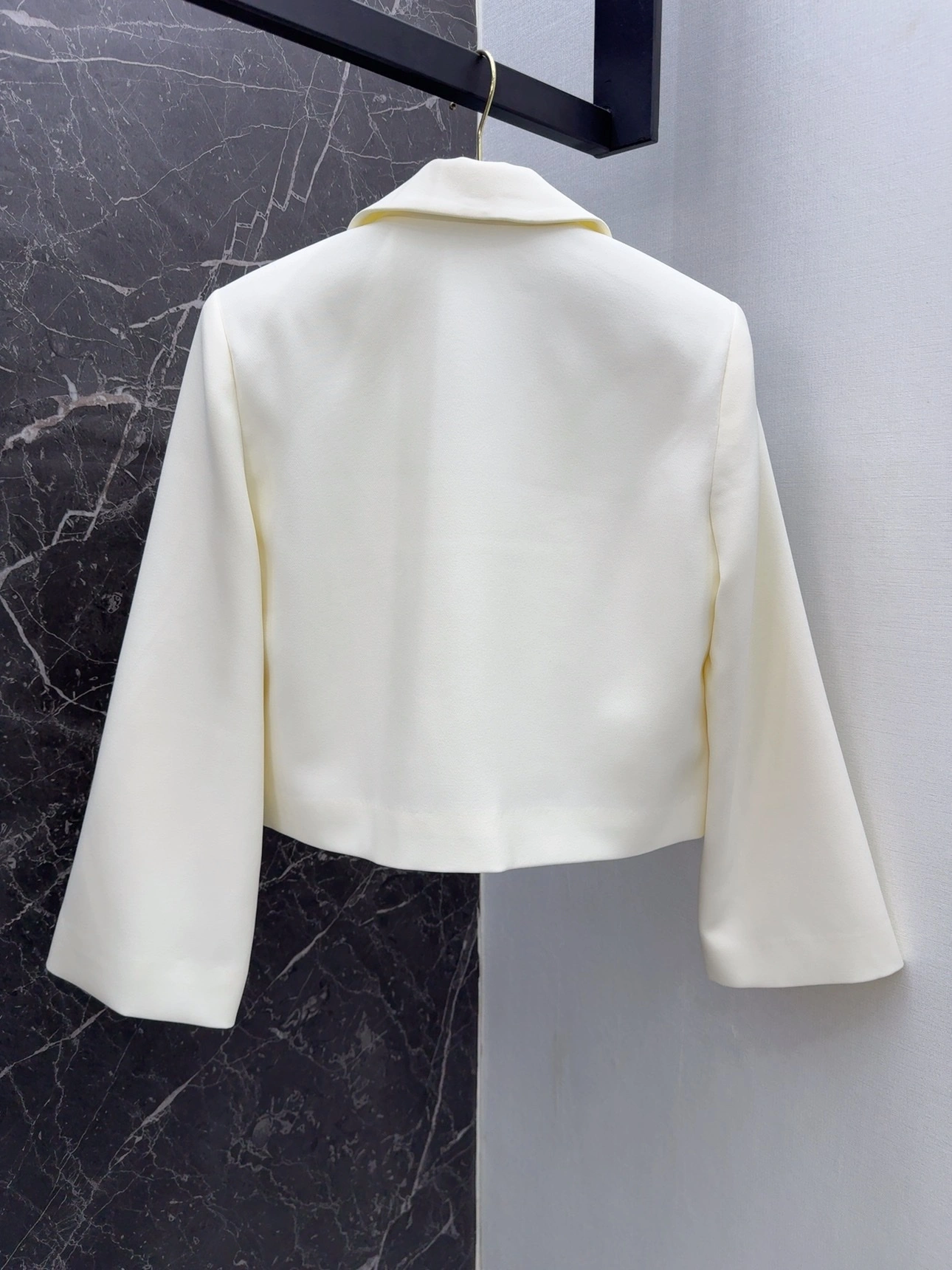 victoria- V1859ti9o item:D-F240G0926