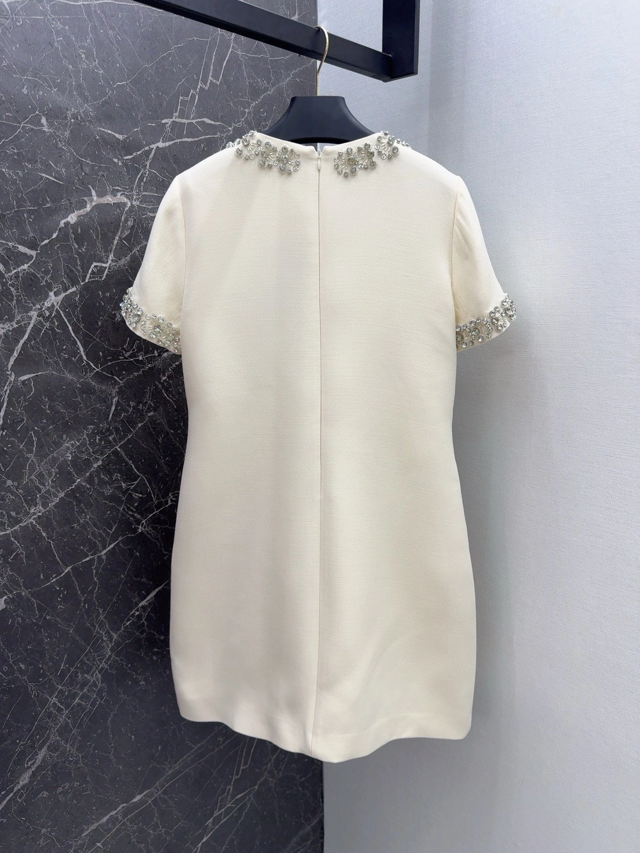 victoria- V1859ti9o item:D-F240G0928