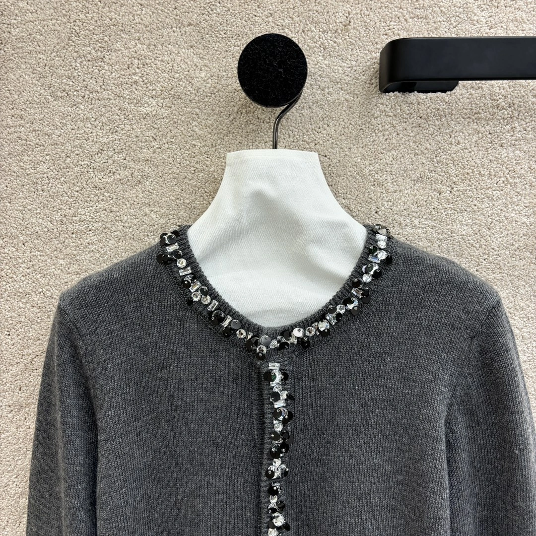 victoria- V1859ti9o item:D-F240G2710