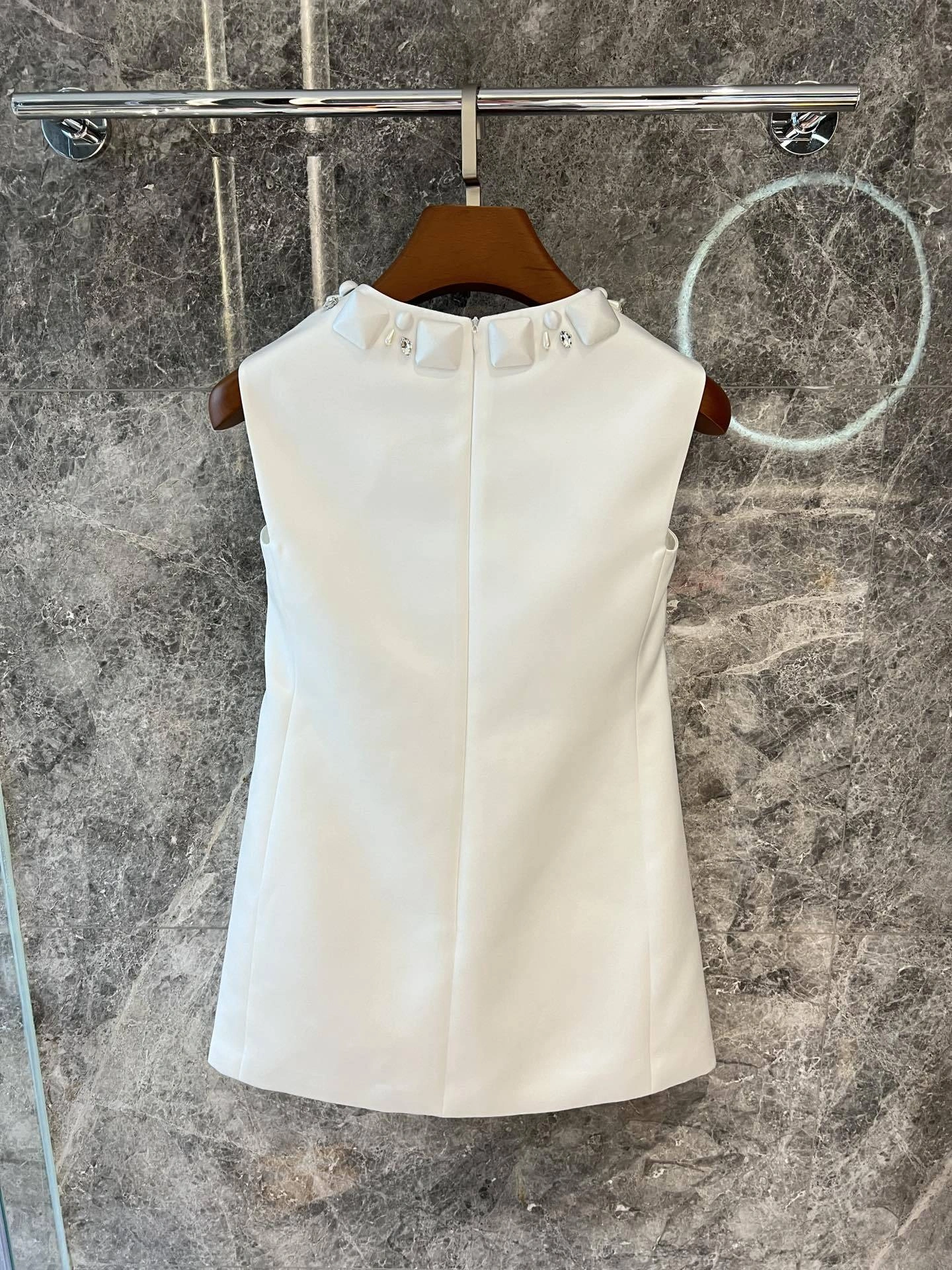 victoria- V5rs135 item:D-F240G2643