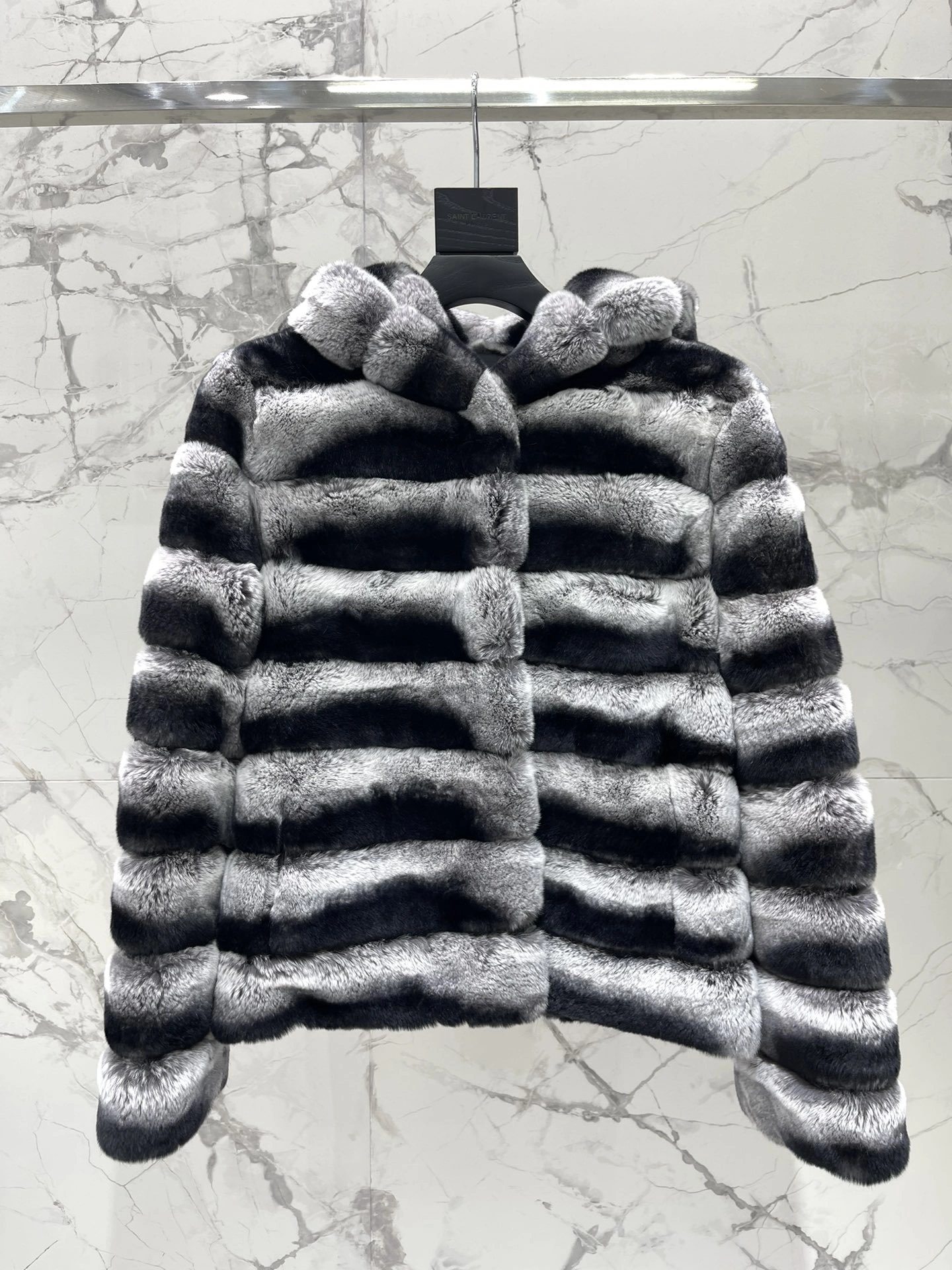 victoria- Yv5s item:D-F244K1103