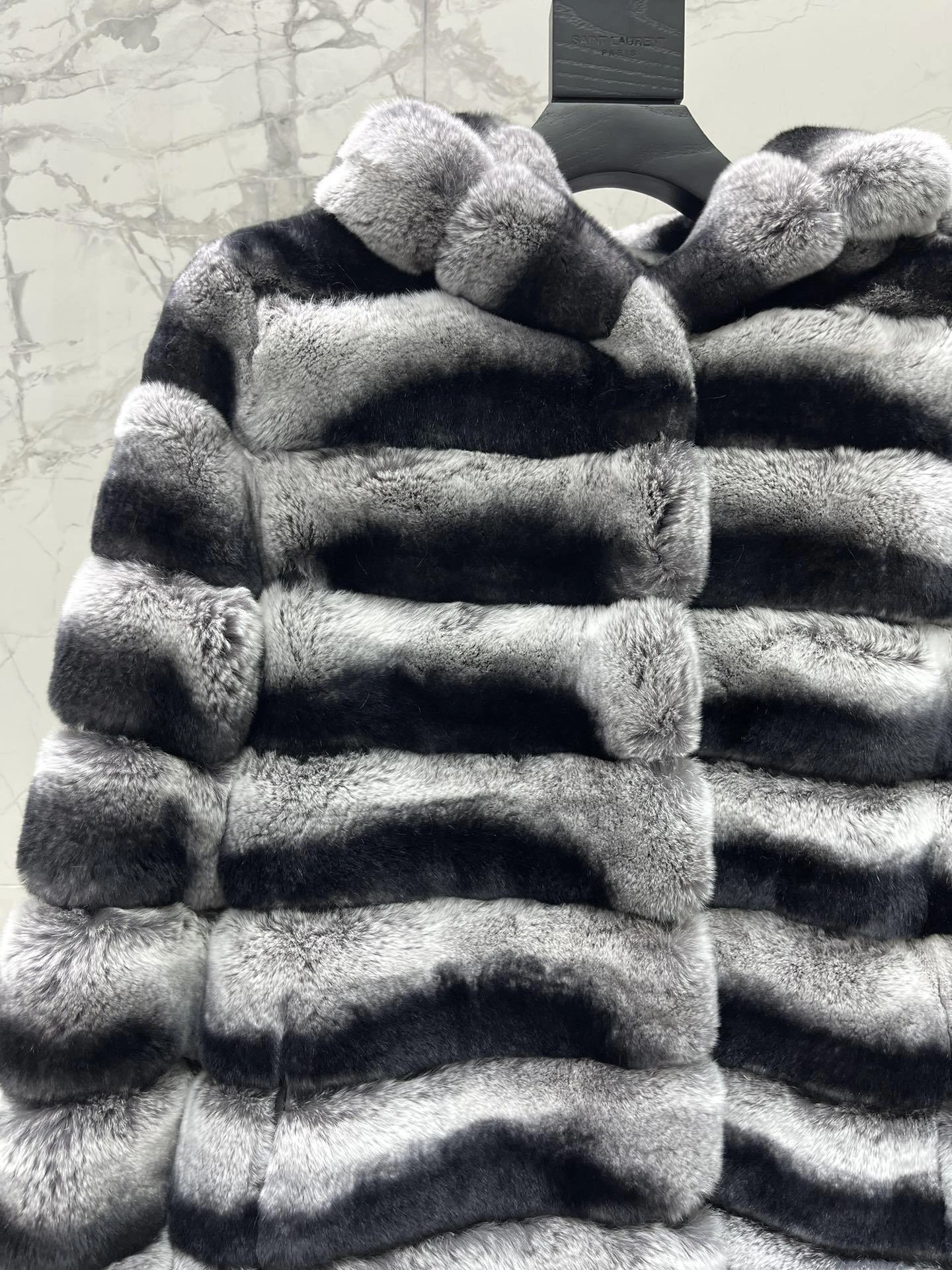 victoria- Yv5s item:D-F244K1103